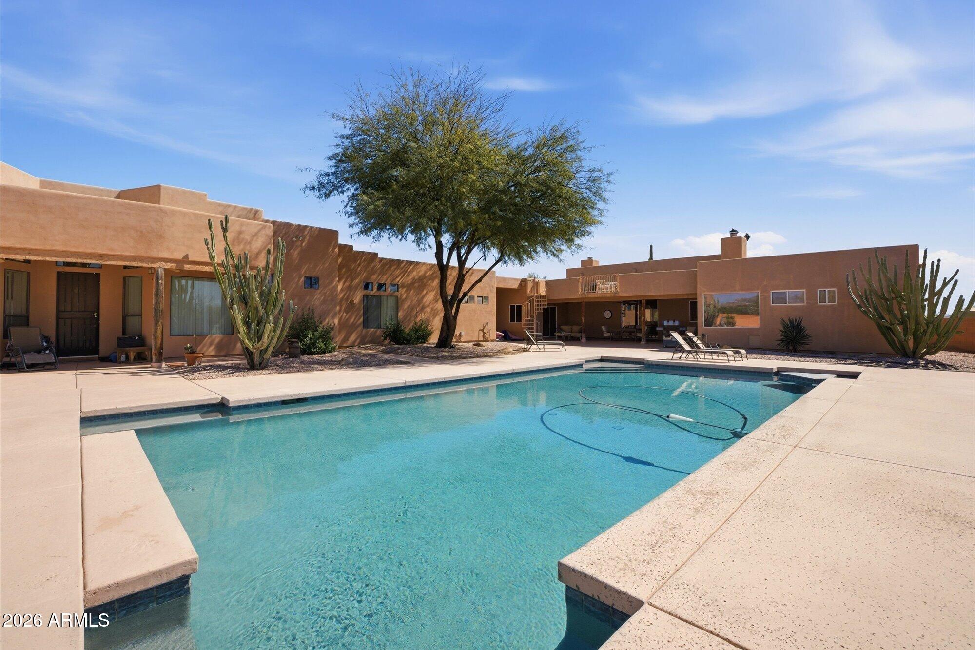 5938 E WINDSTONE Trail