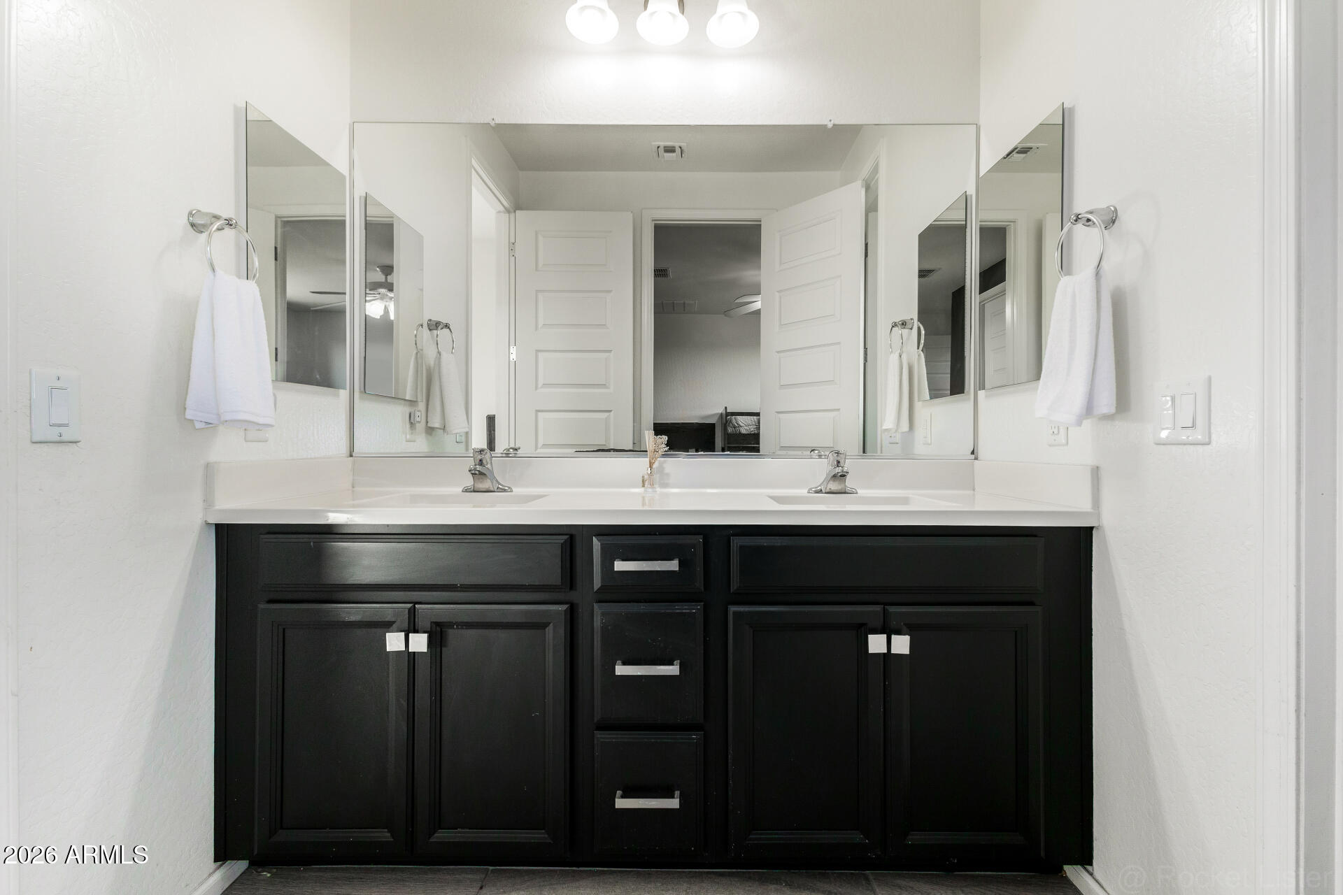 10529 E DURANT Drive