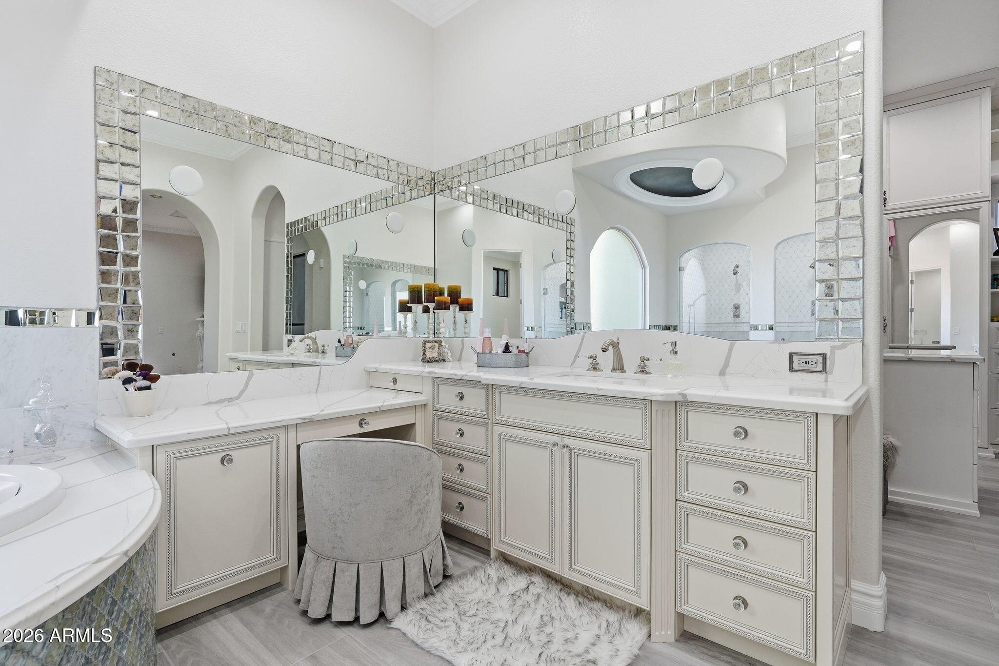 2948 E WATFORD Court