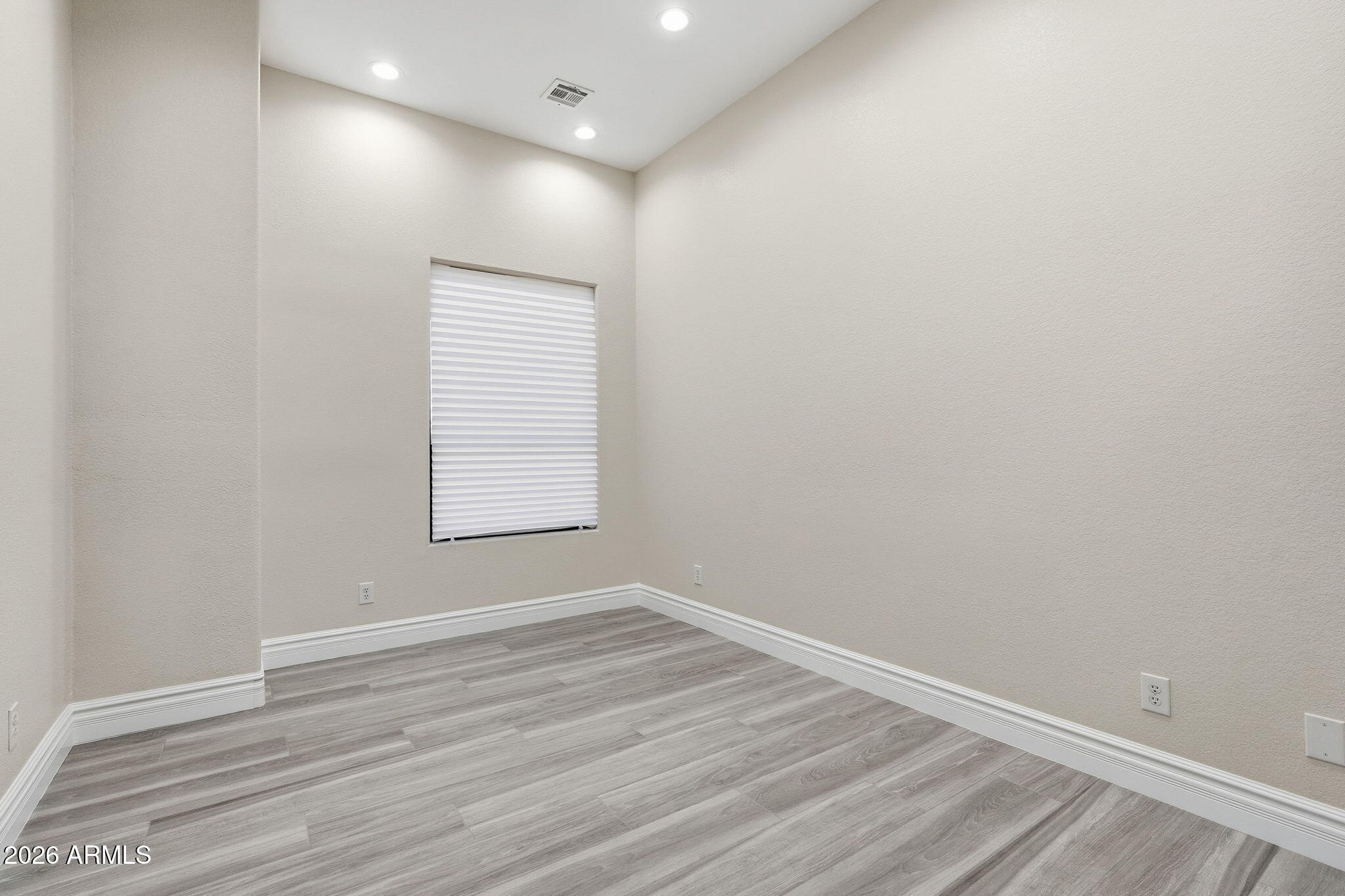 2948 E WATFORD Court