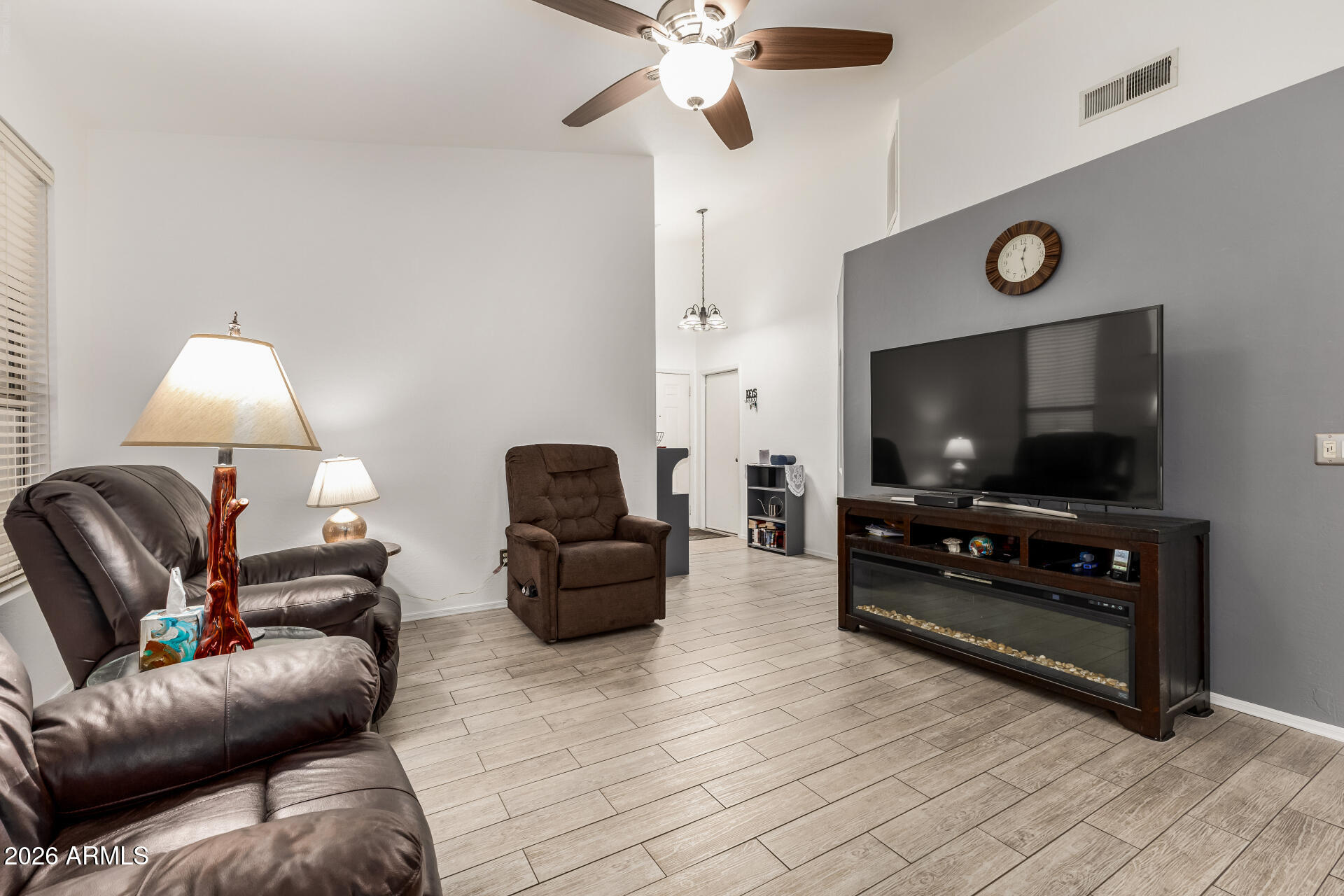 8802 E UNIVERSITY Drive 10