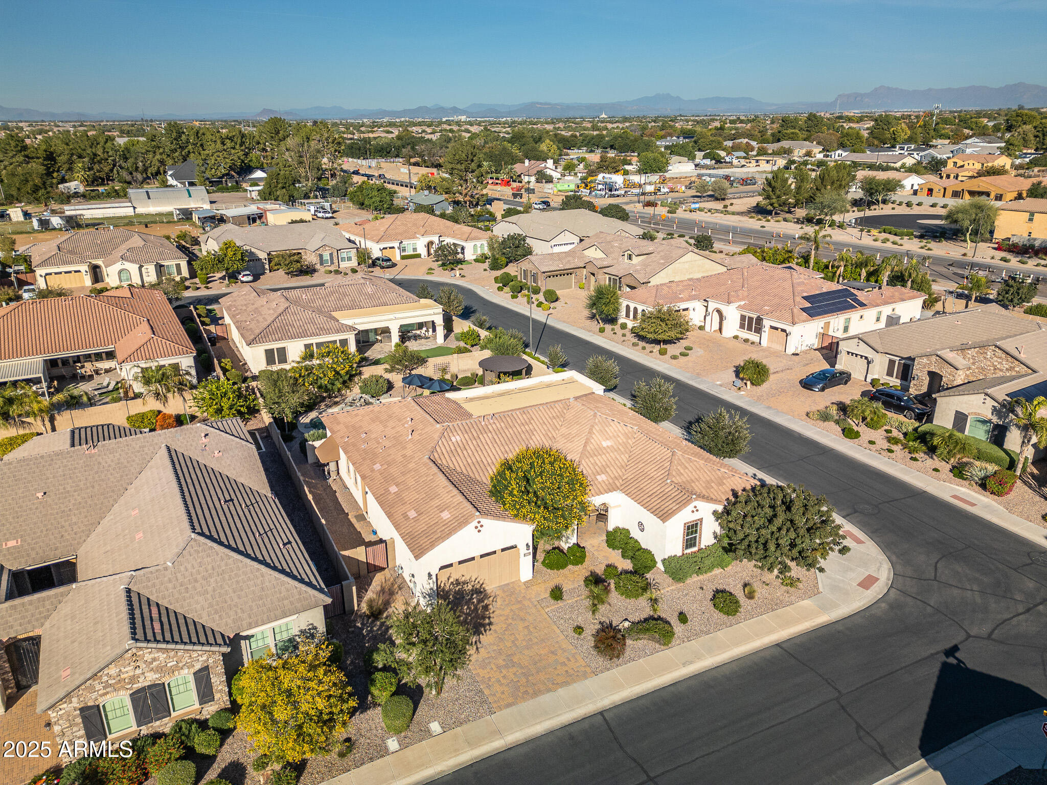 3962 E REDWOOD Place