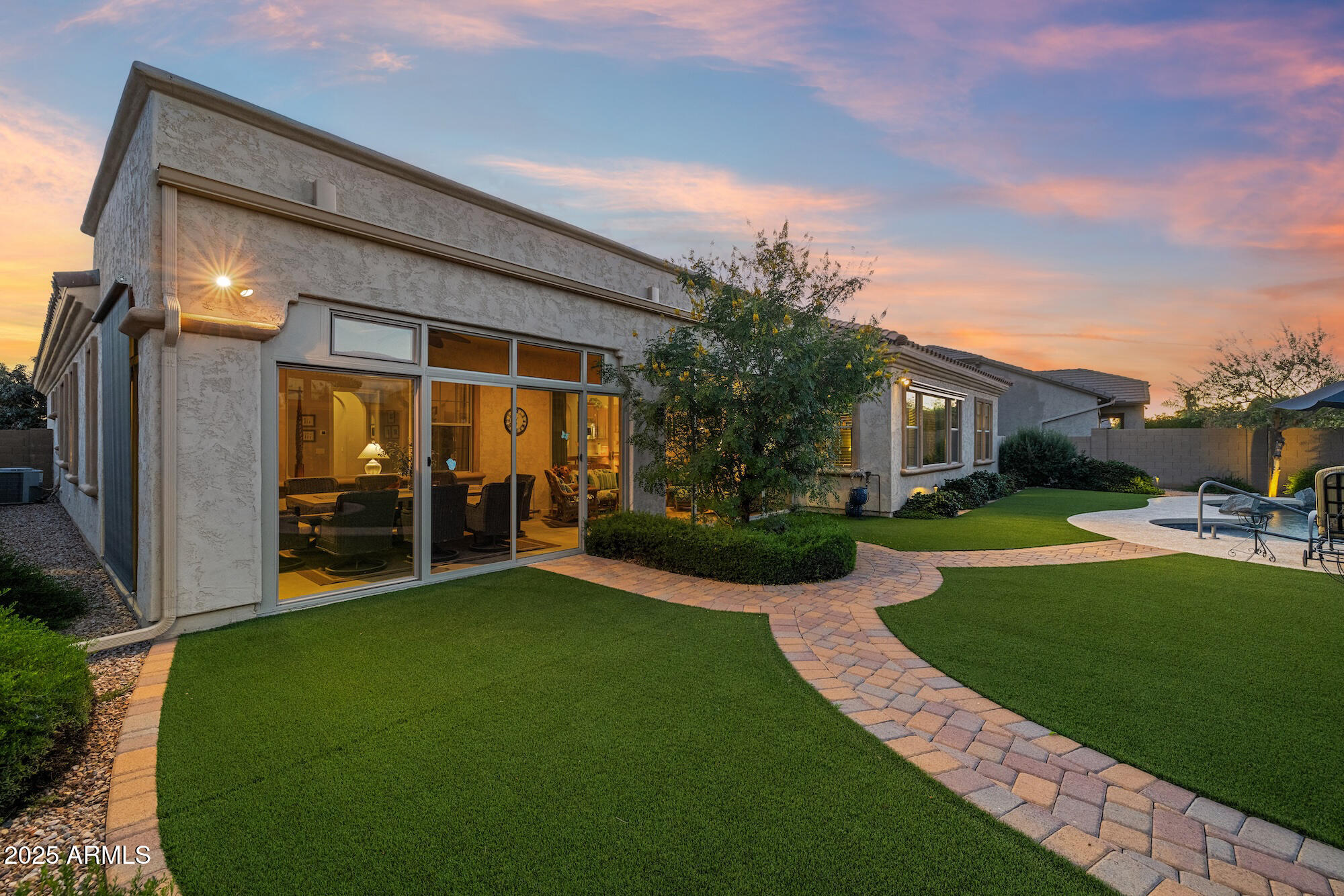 3962 E REDWOOD Place