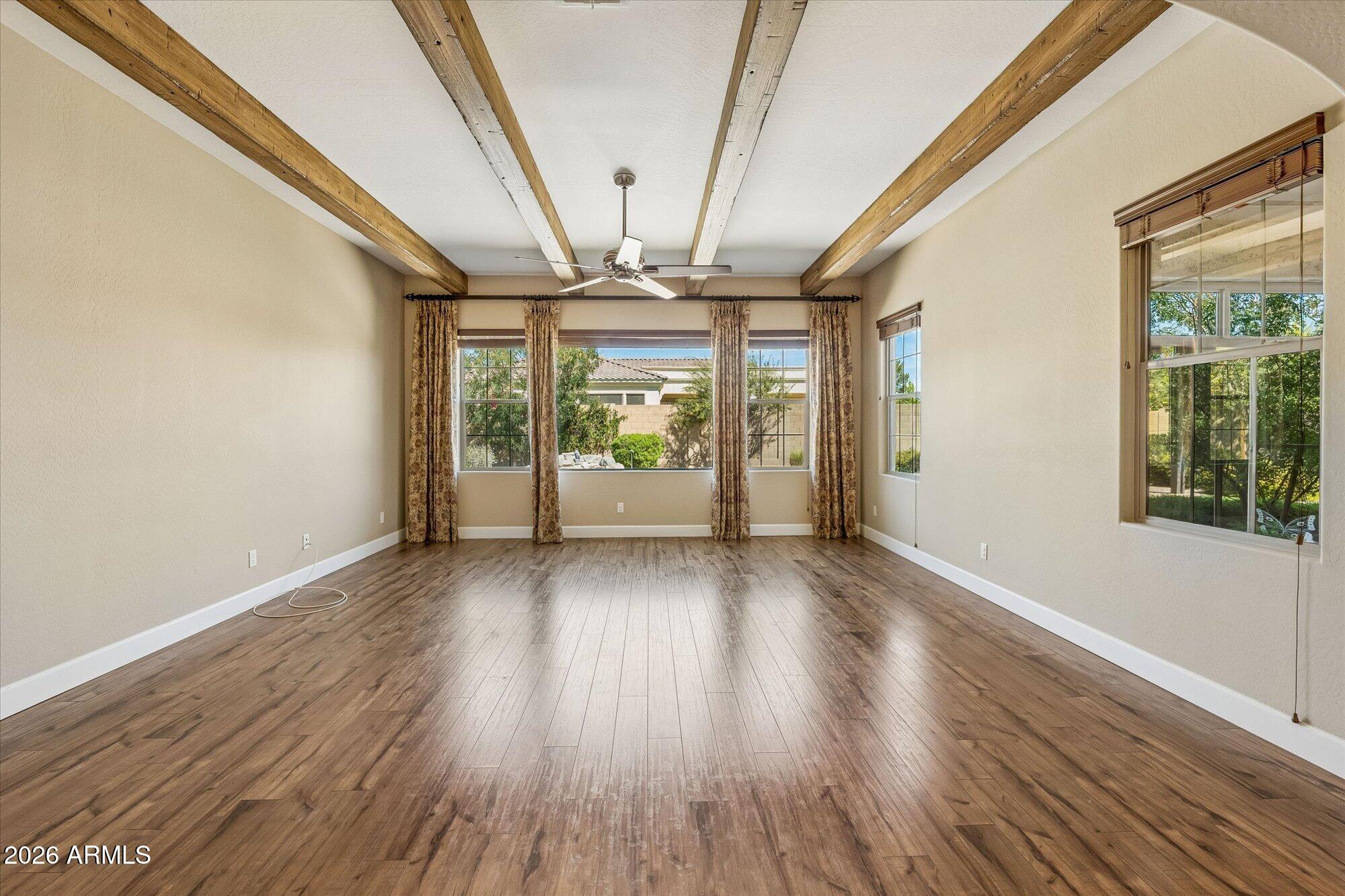 3962 E REDWOOD Place