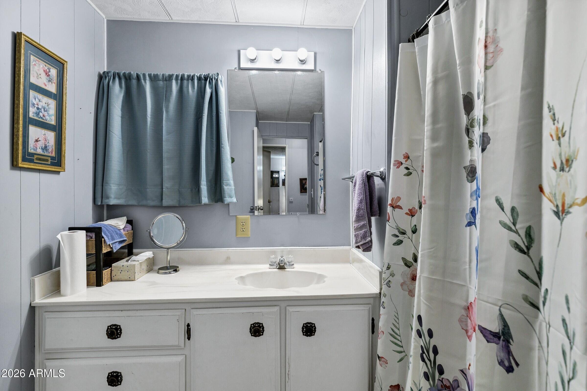 120 N VAL VISTA Drive 236