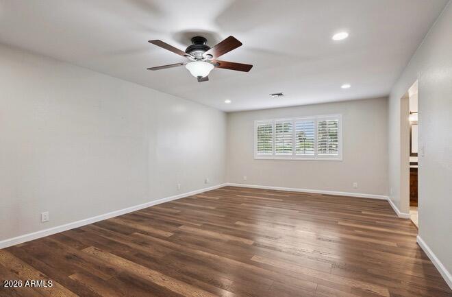 2064 E KENWOOD Circle