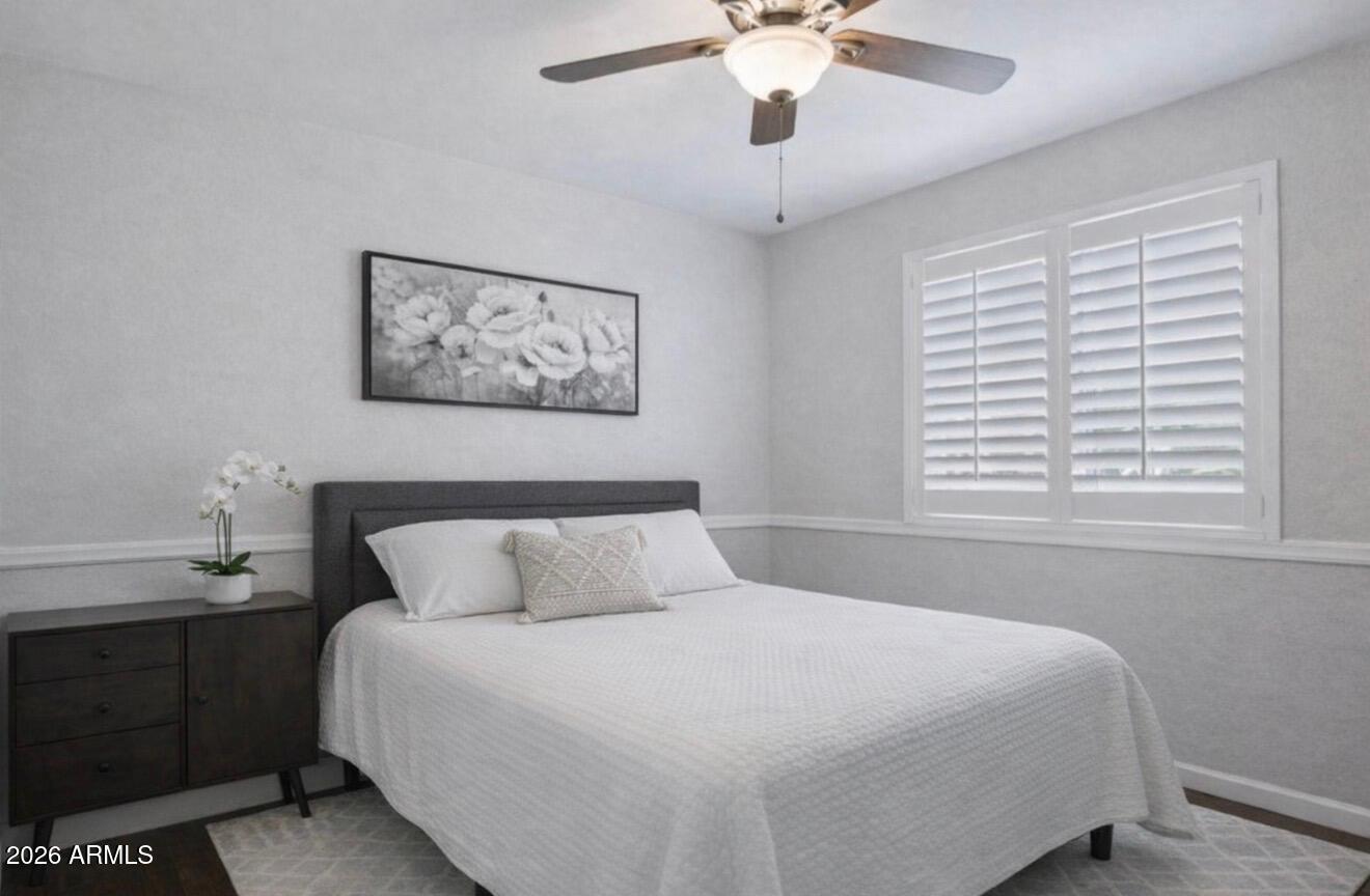 2064 E KENWOOD Circle