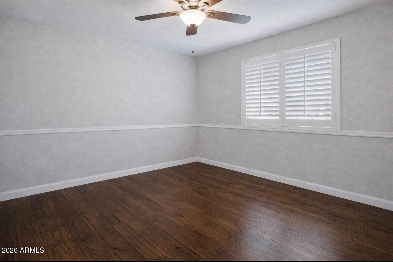 2064 E KENWOOD Circle