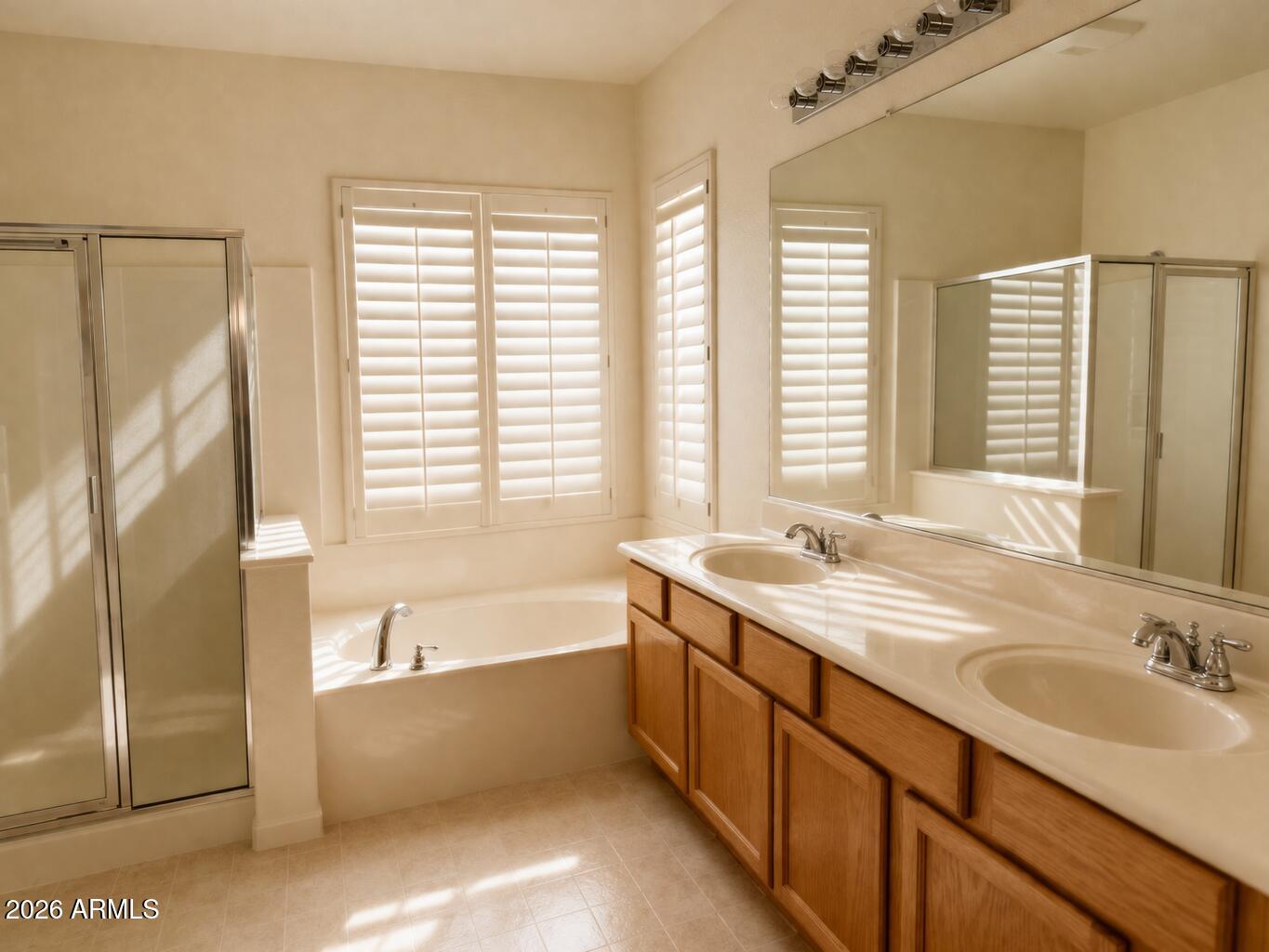 2056 E STEPHENS Place