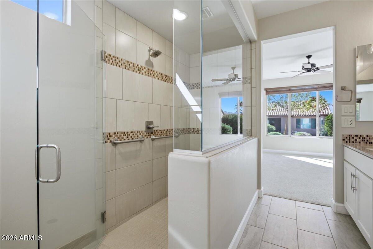 62797 E THUNDER ROCK Drive