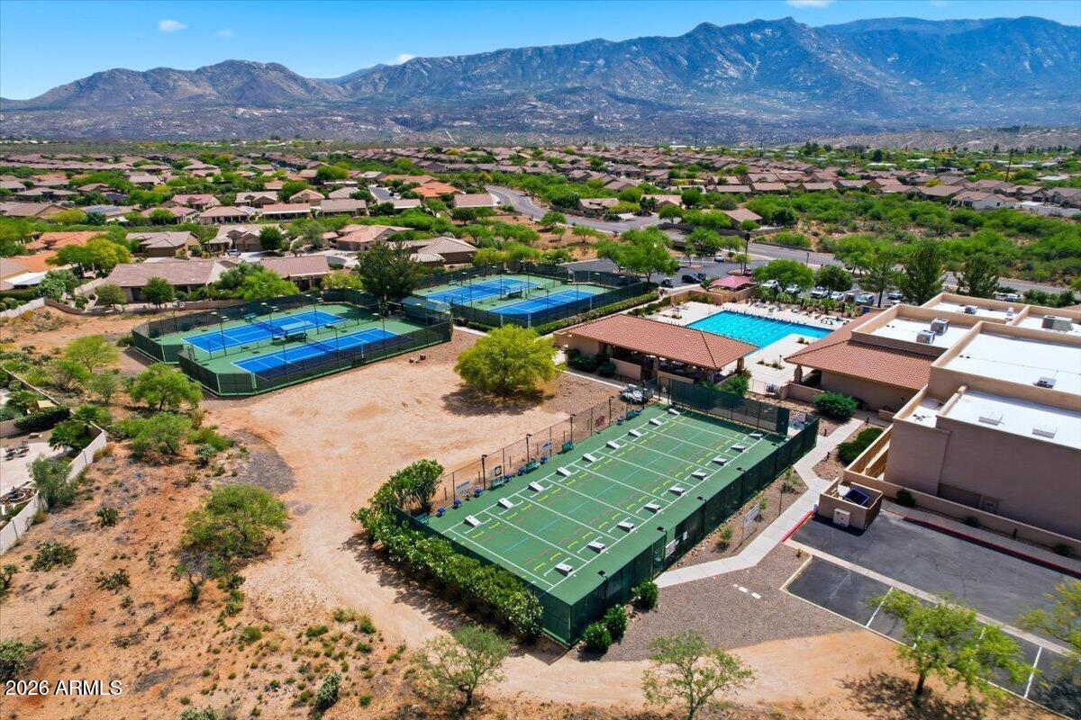 62797 E THUNDER ROCK Drive