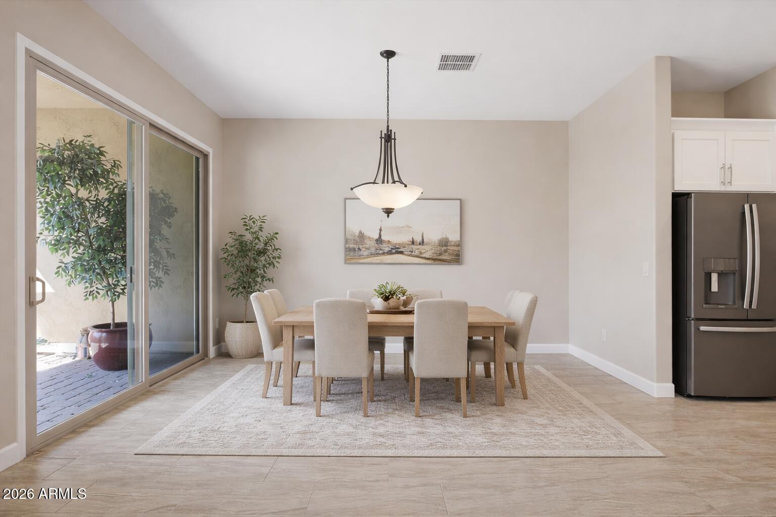 62797 E THUNDER ROCK Drive