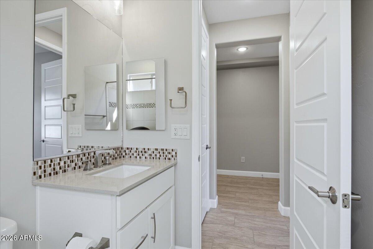 62797 E THUNDER ROCK Drive