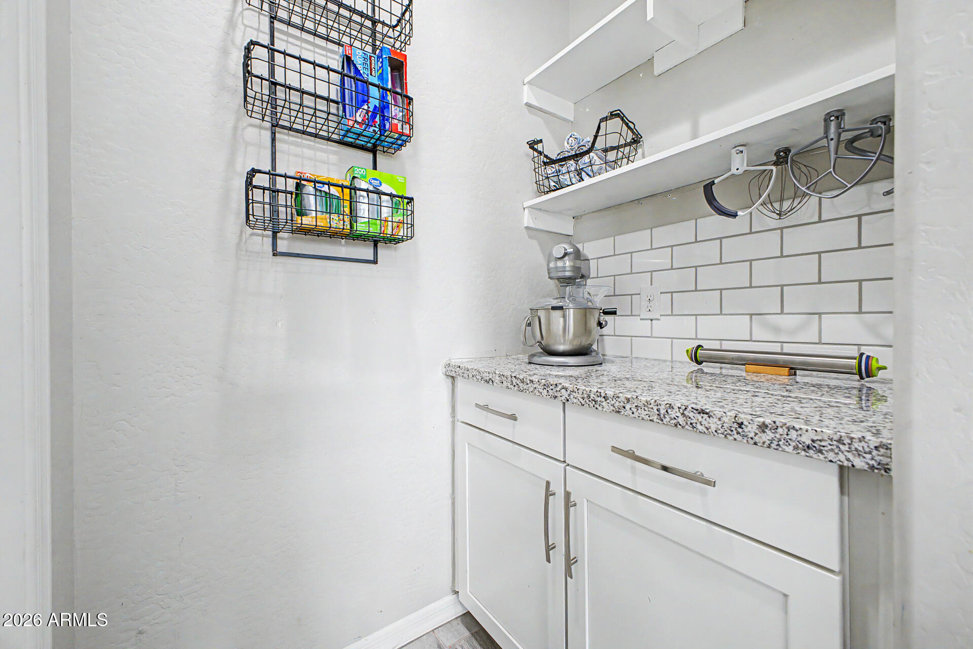 2000 W MADISEN MARIE Avenue