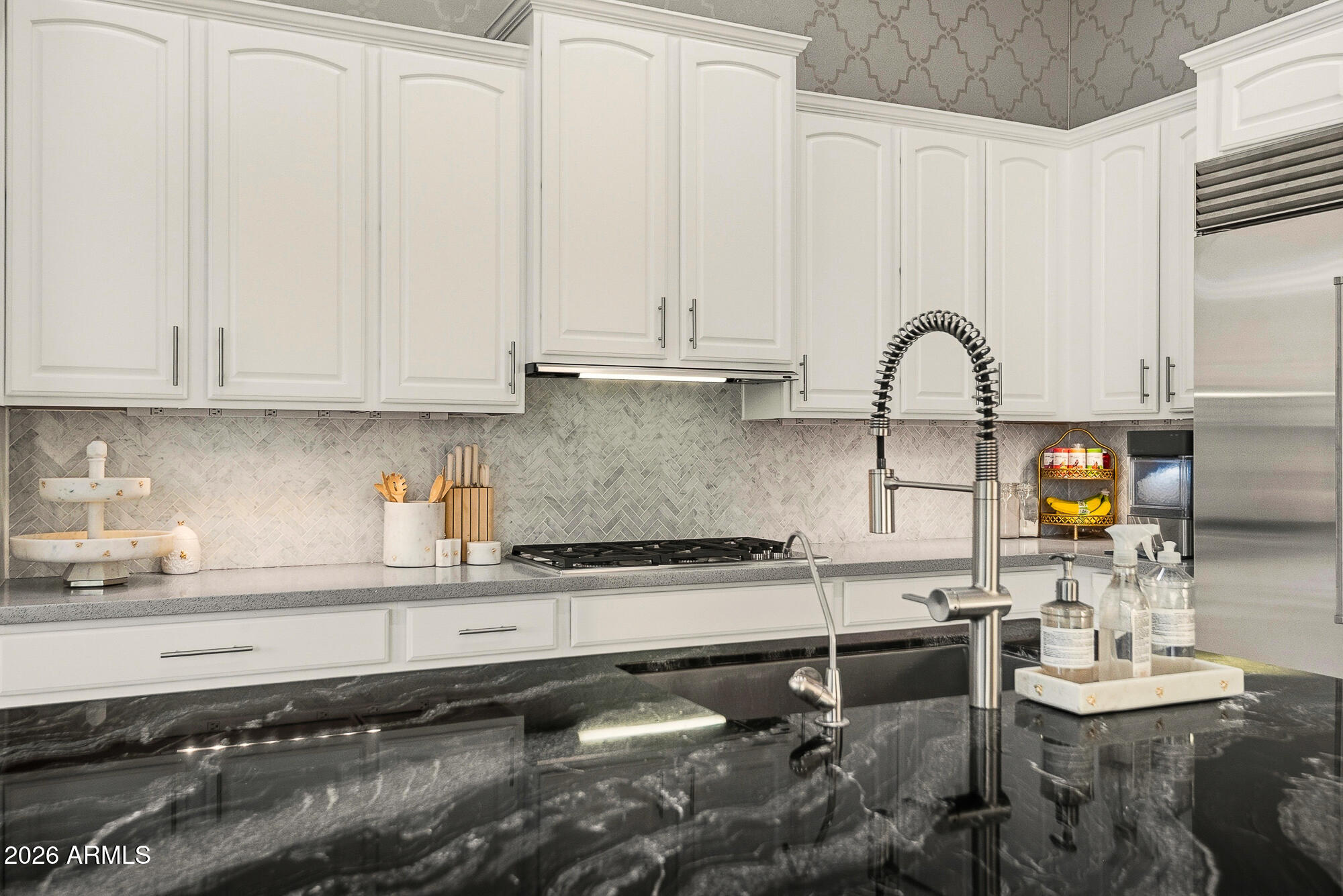 1529 W LAUREL GREENS Court