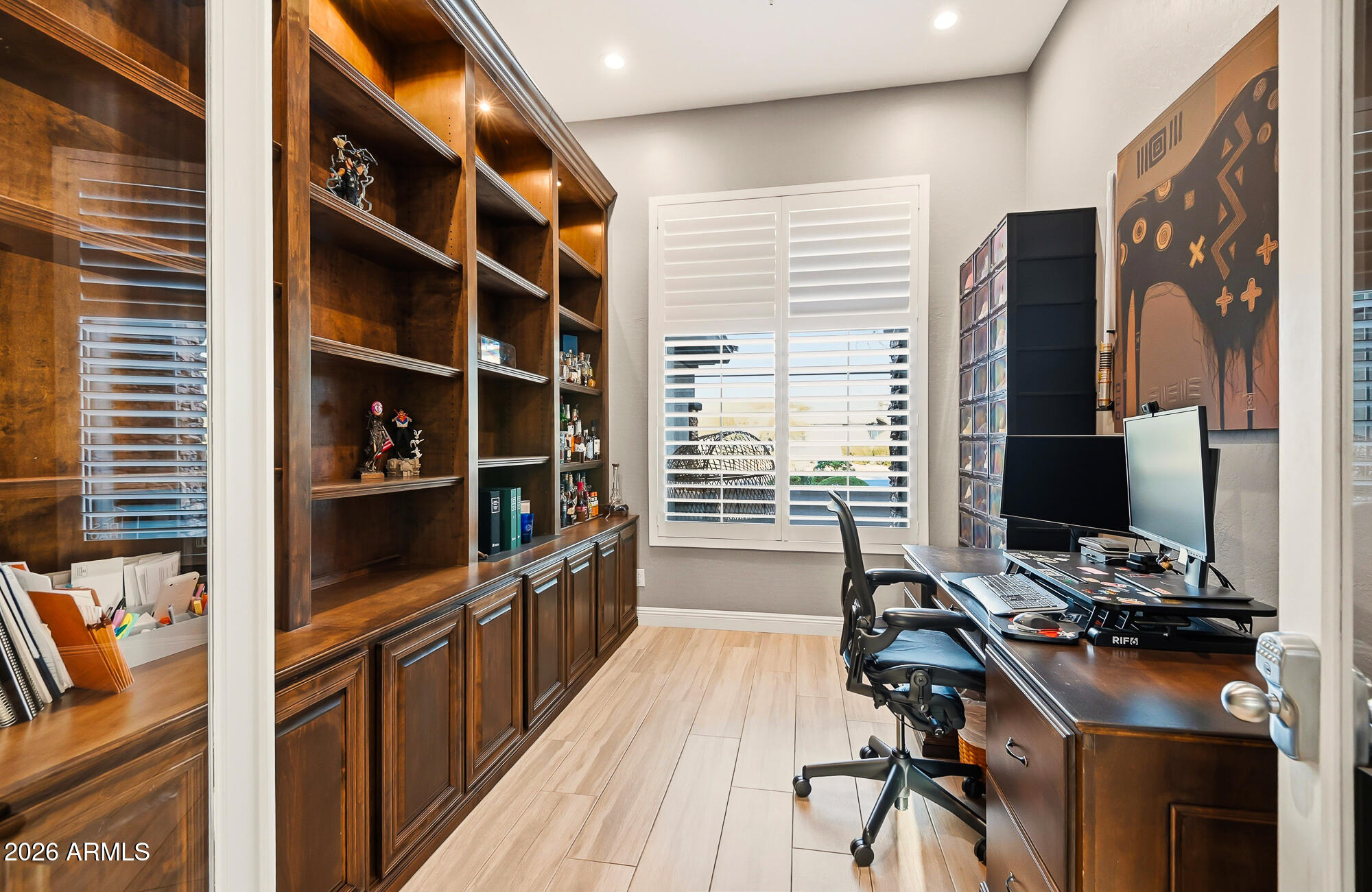 1529 W LAUREL GREENS Court