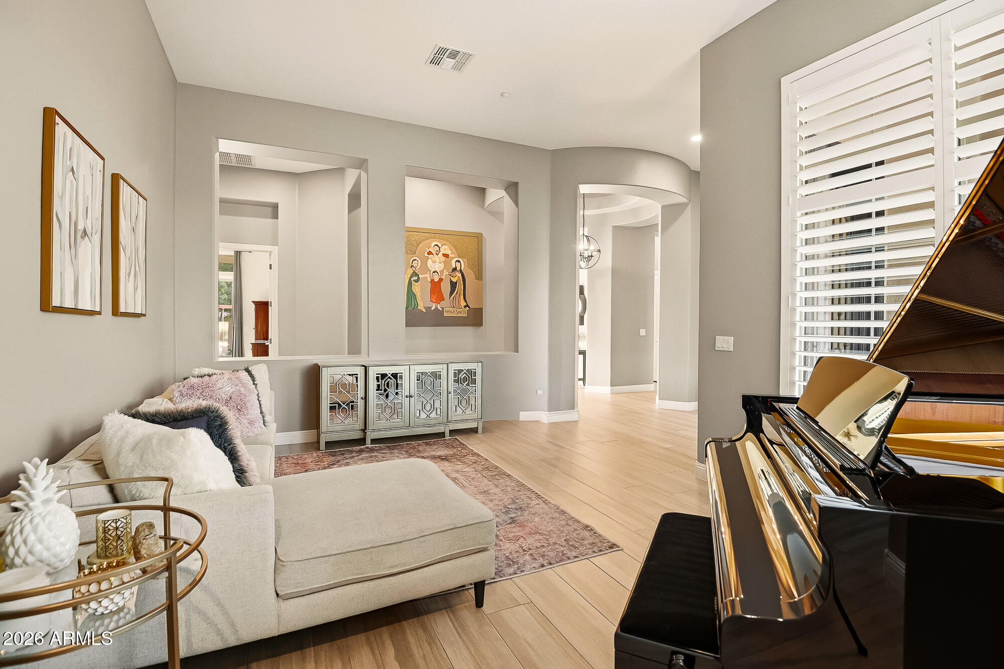 1529 W LAUREL GREENS Court