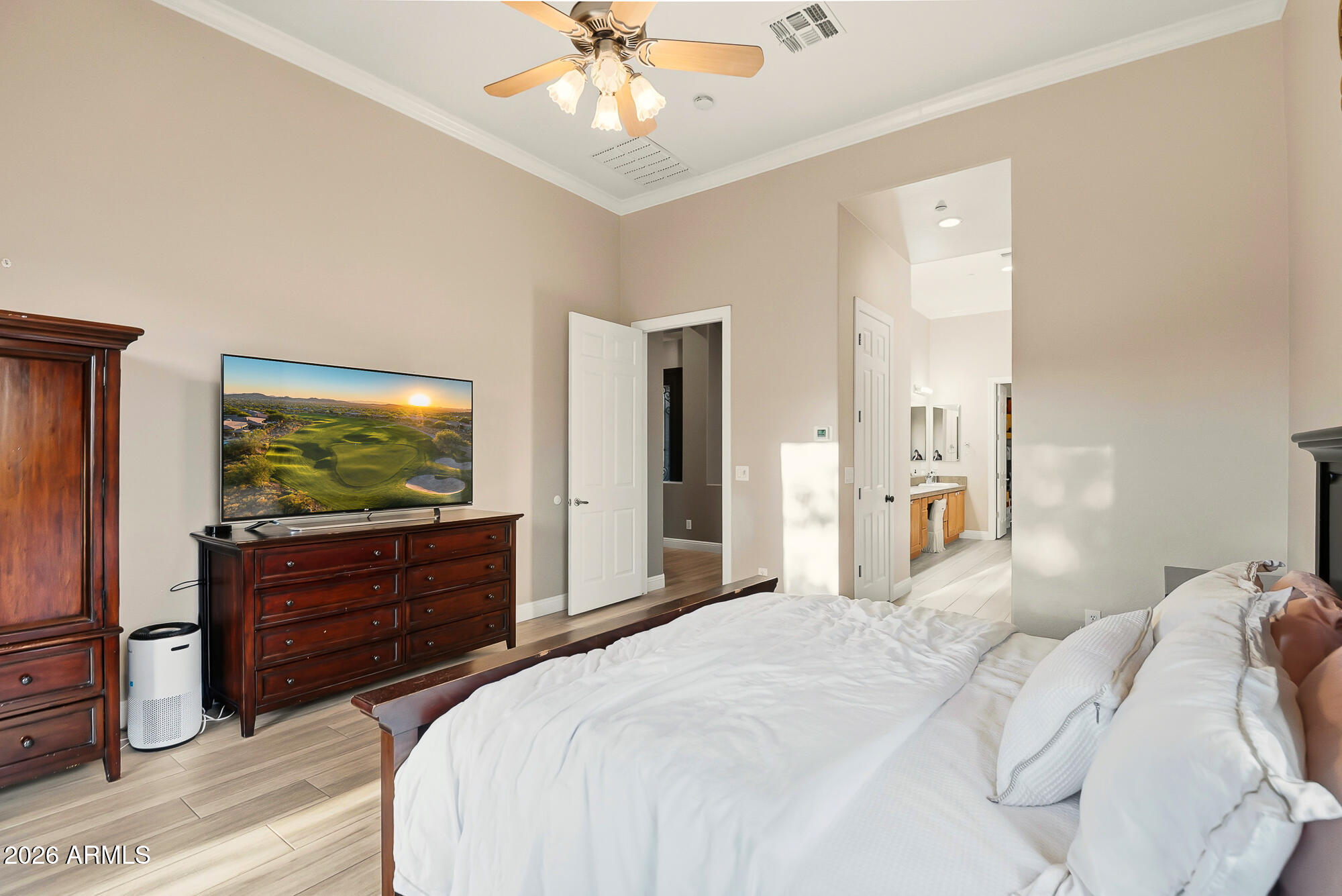 1529 W LAUREL GREENS Court