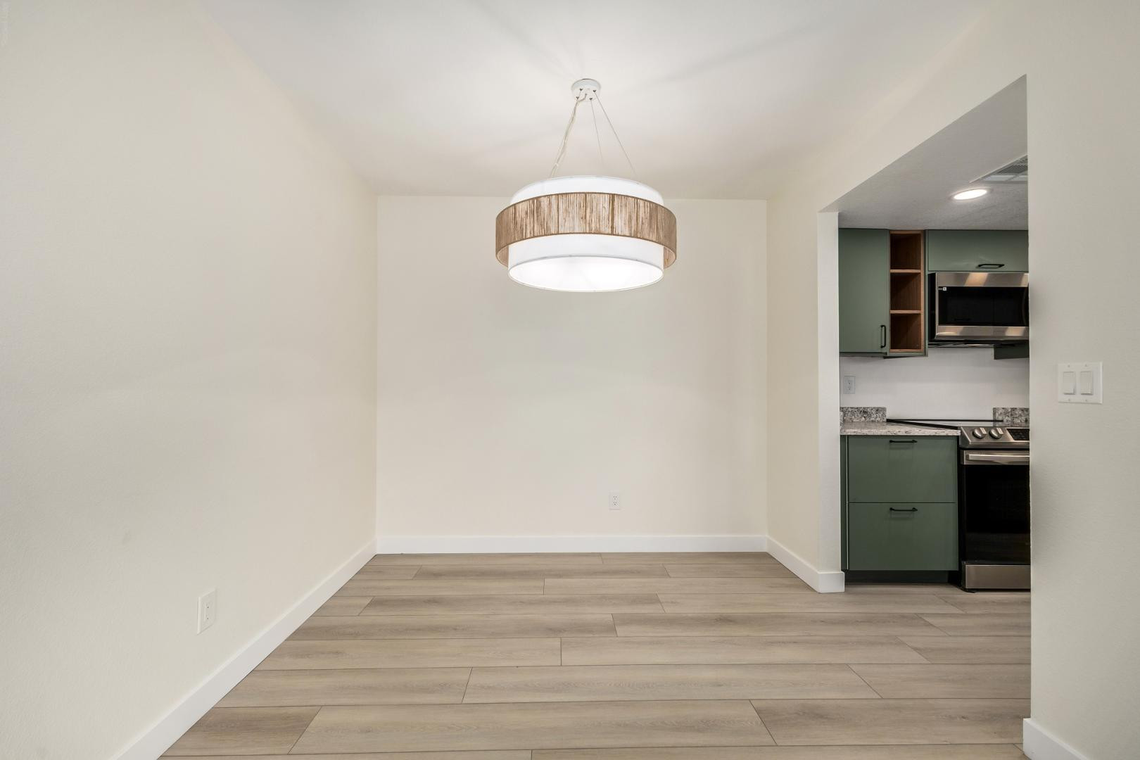 222 W Brown Road 104