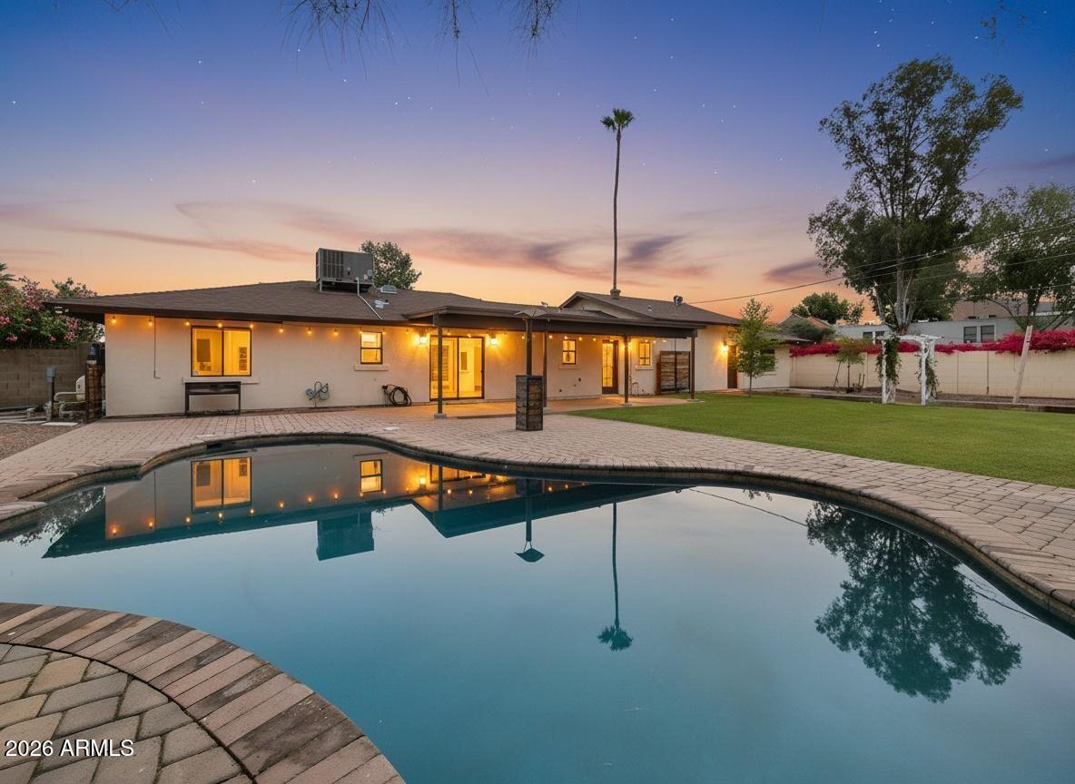 1832 W NORTHVIEW Avenue