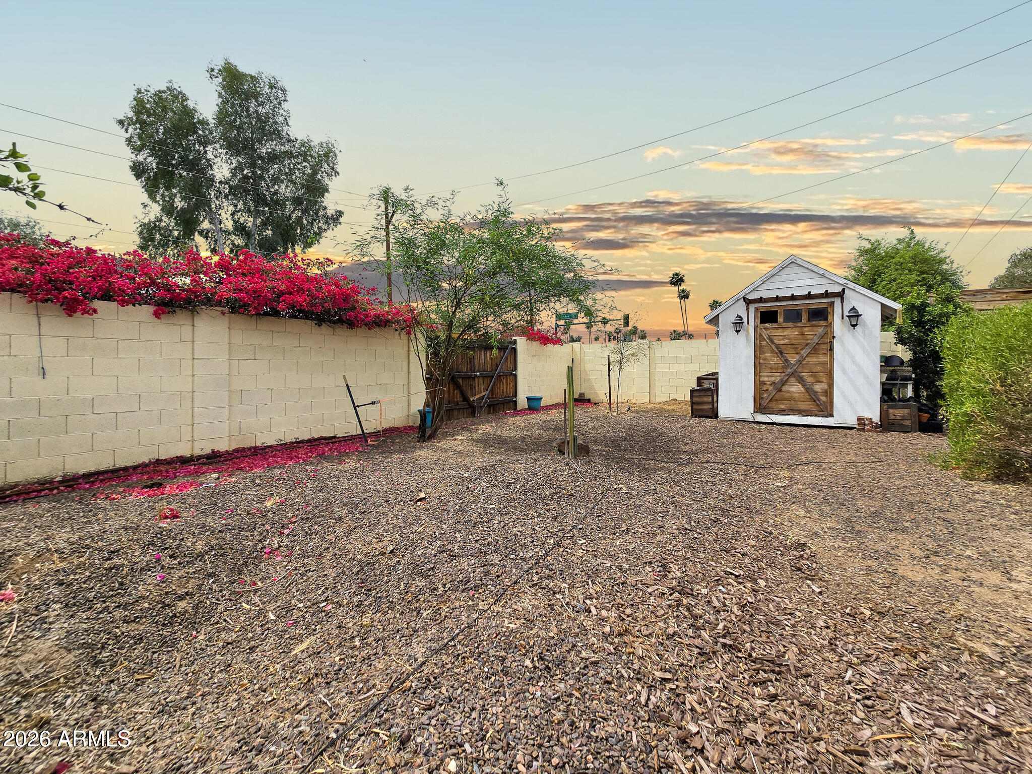 1832 W NORTHVIEW Avenue