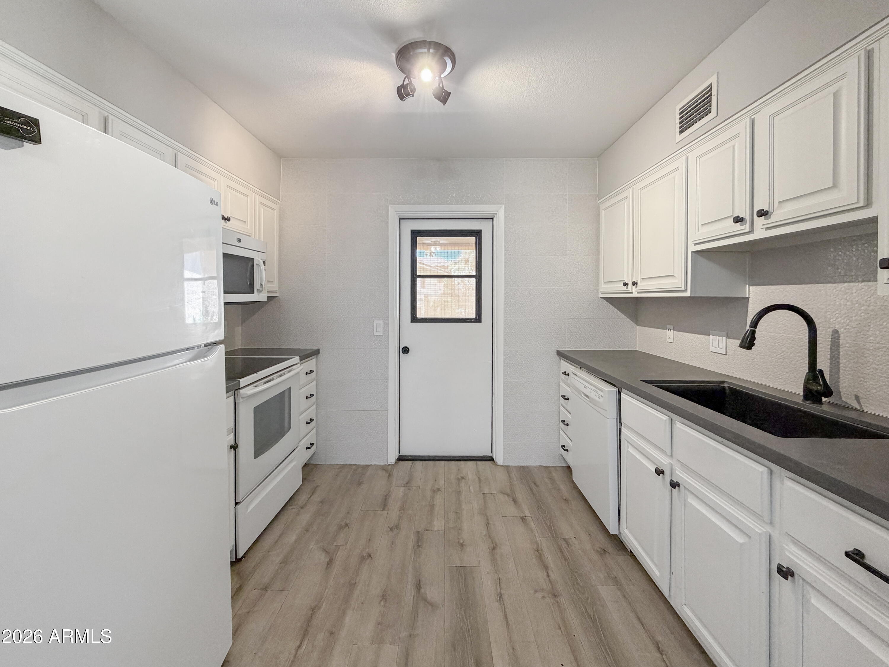 12635 N LA MONTANA Drive N 6