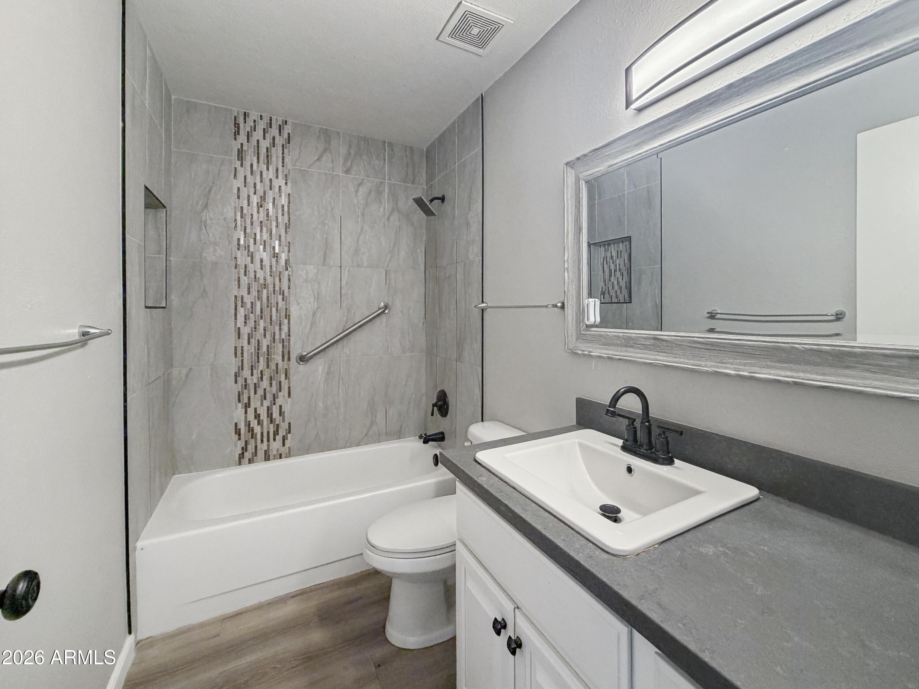 12635 N LA MONTANA Drive N 6