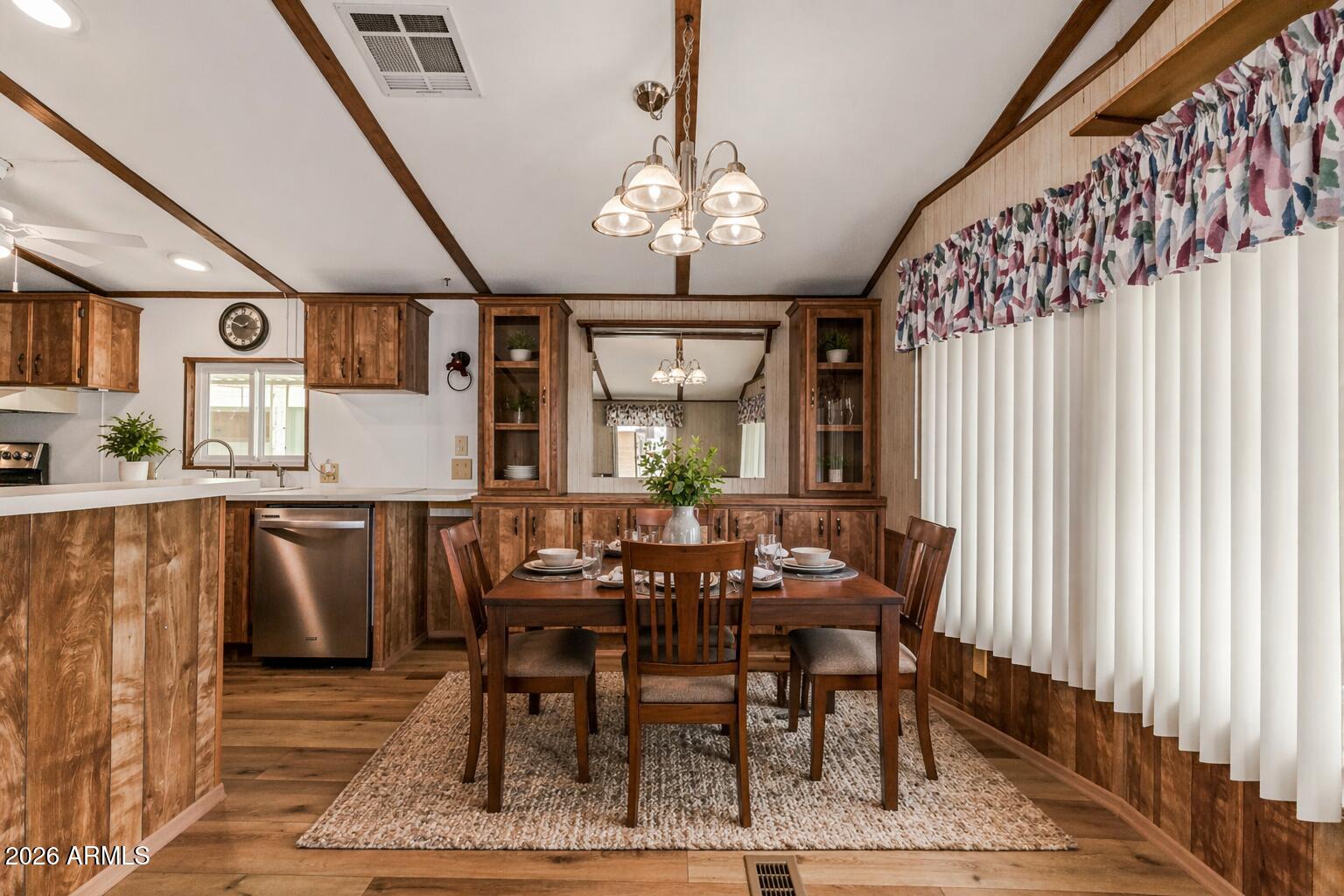 53 N MOUNTAIN Road 54