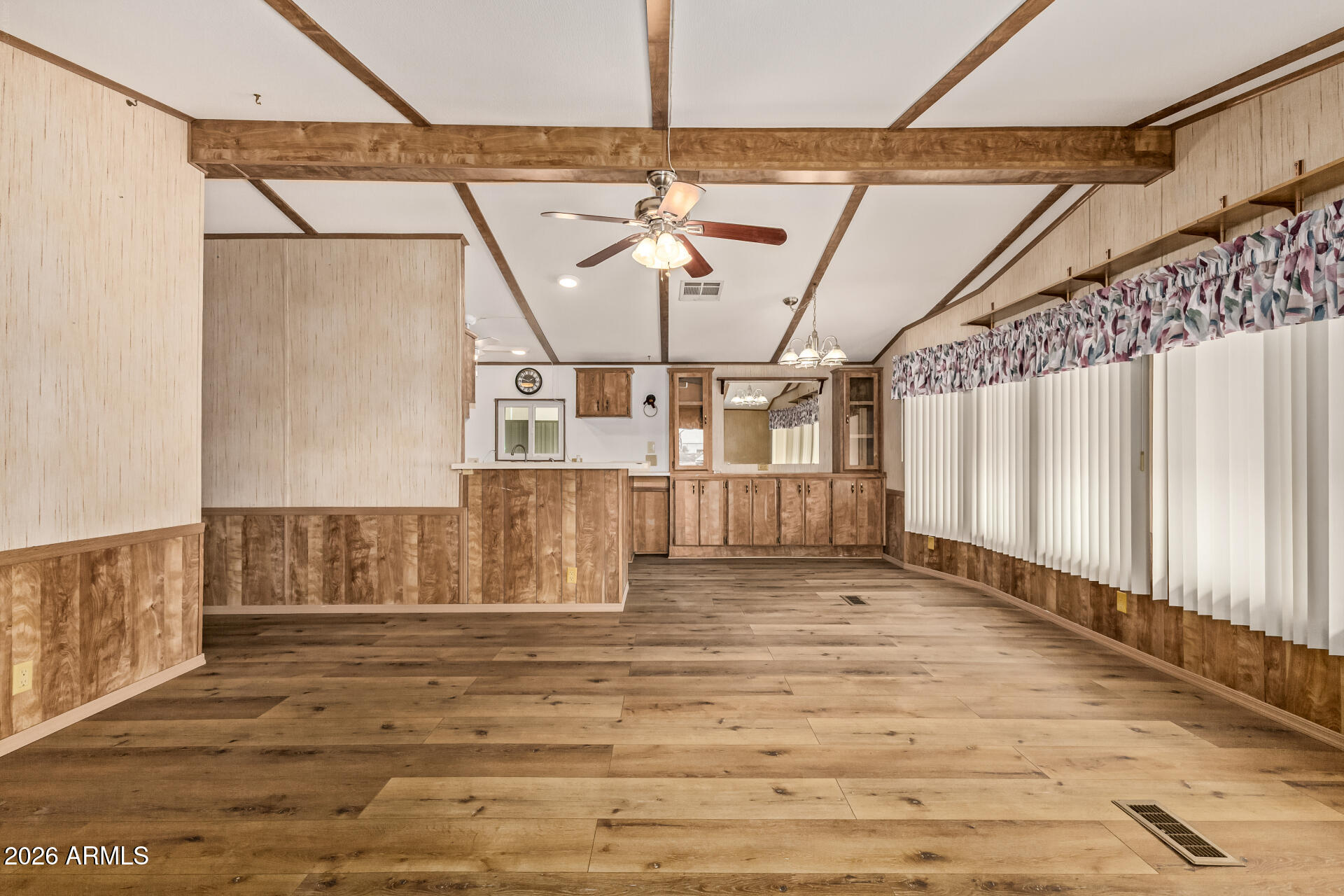 53 N MOUNTAIN Road 54