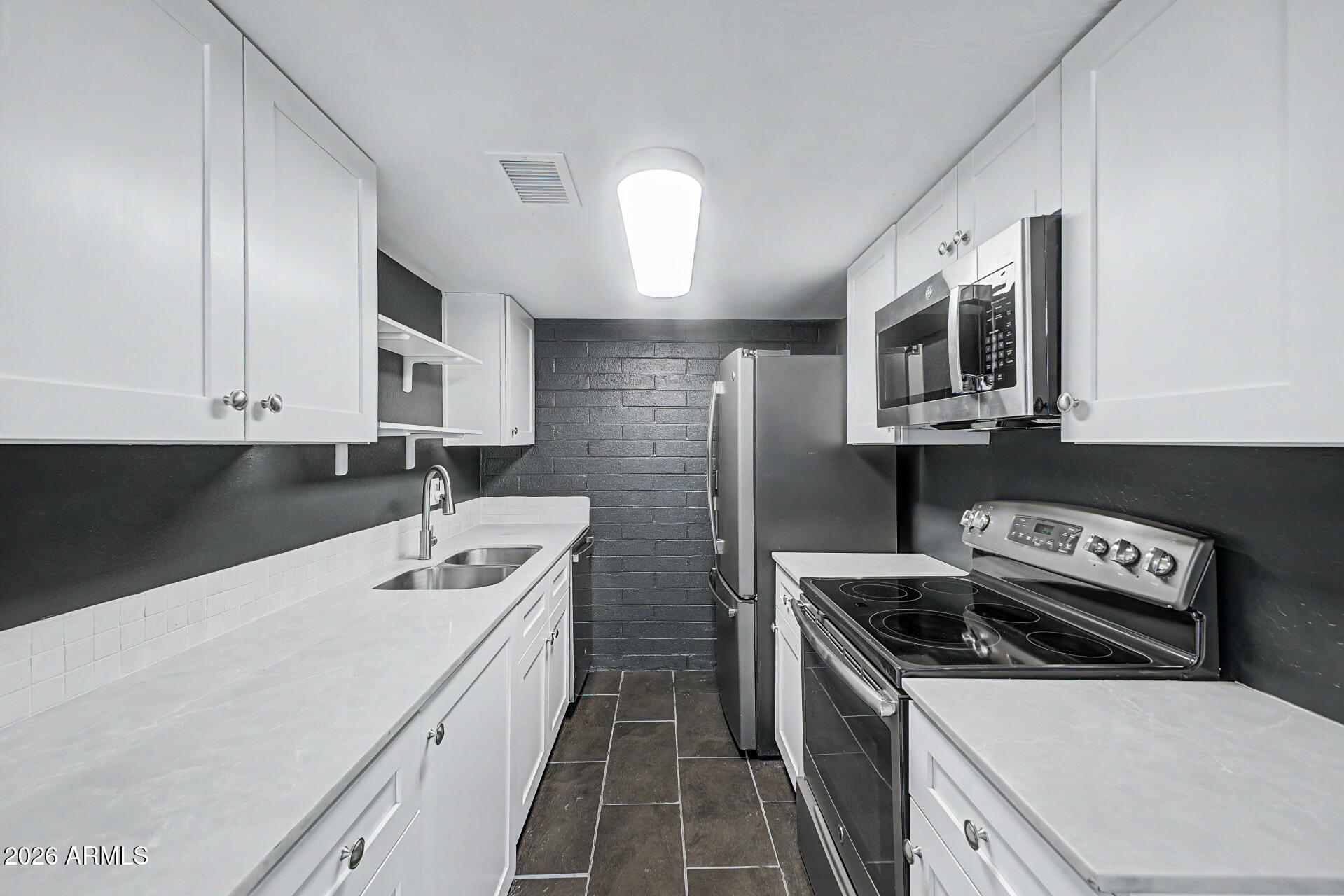 1030 N 85TH Place