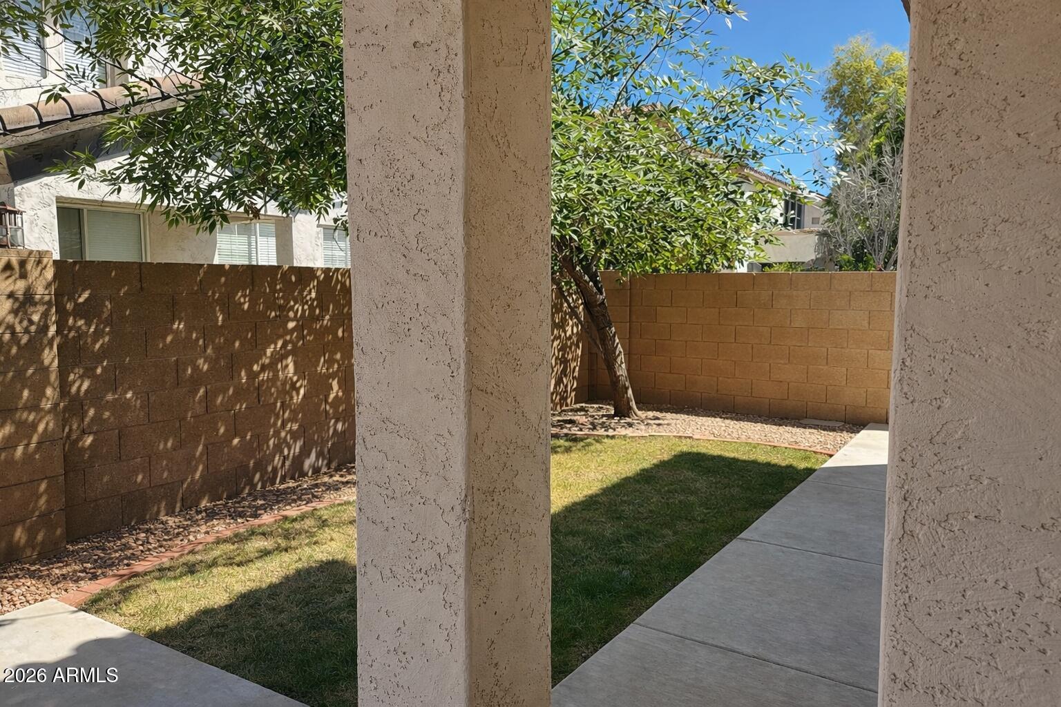 2056 E STEPHENS Place