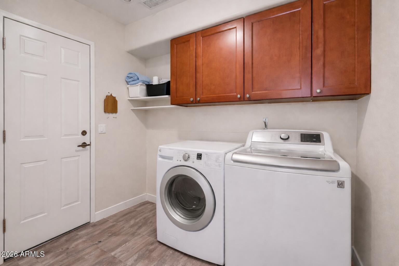 4003 W ROSE GARDEN Lane