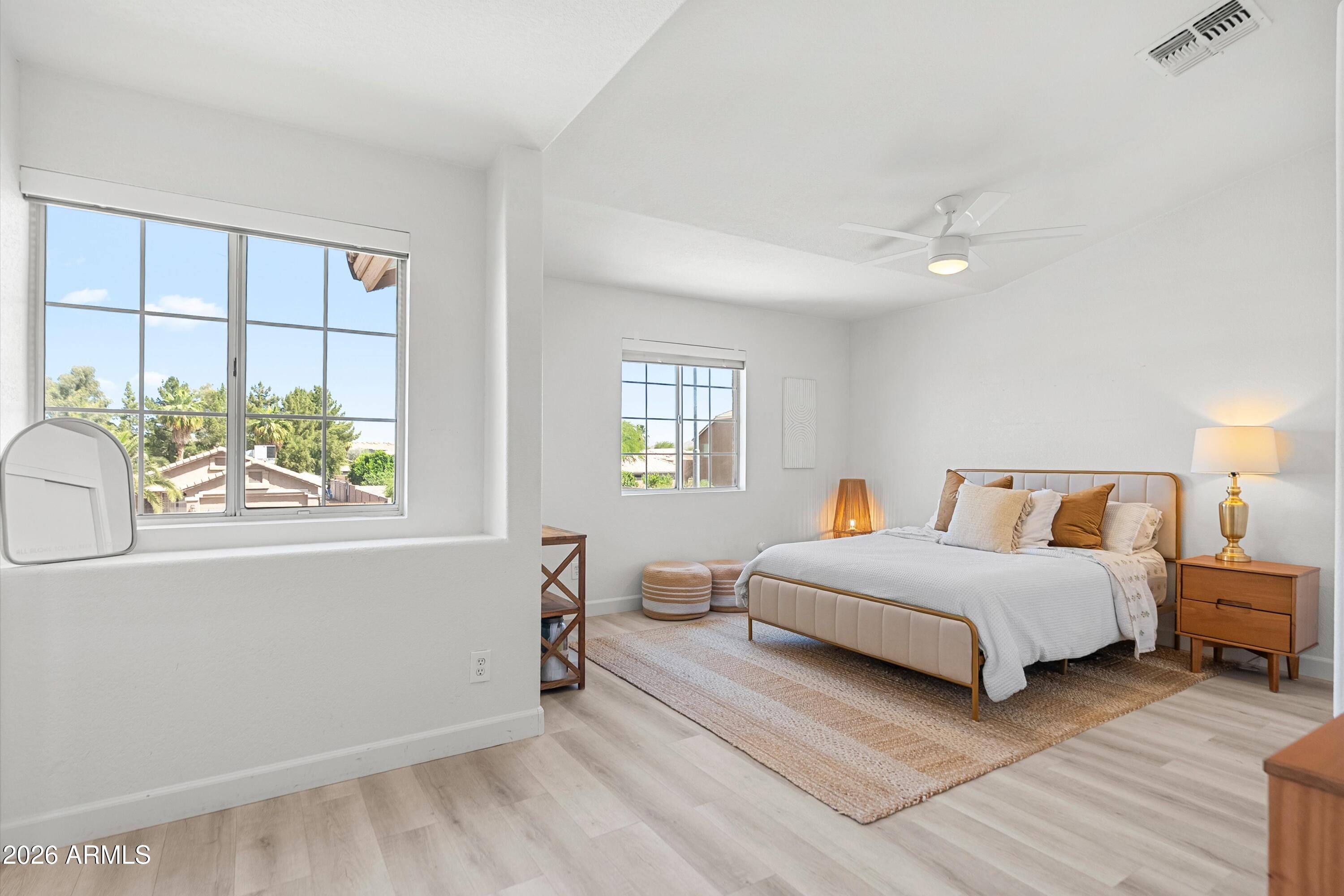 4003 W ROSE GARDEN Lane