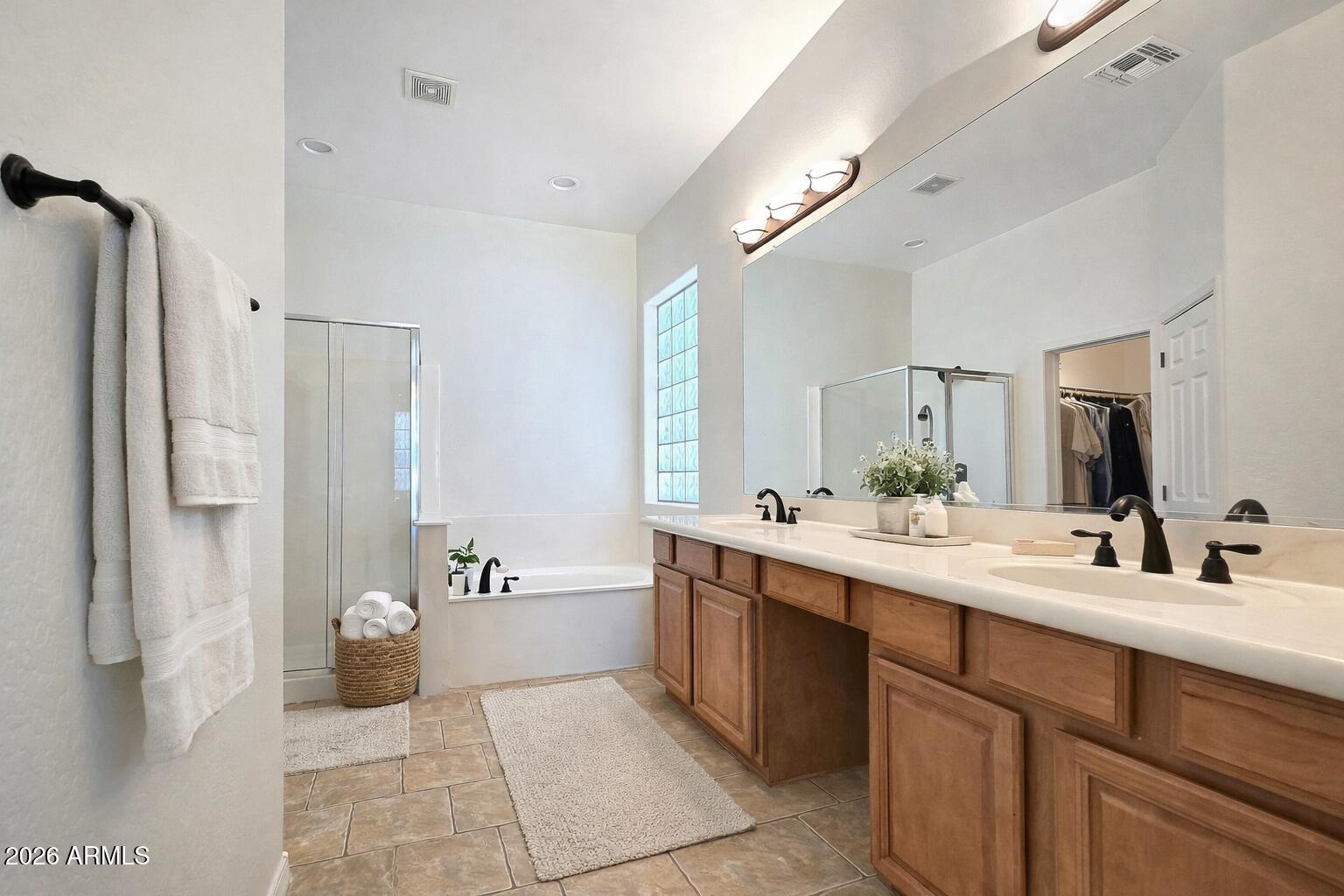 8614 W MORTEN Avenue