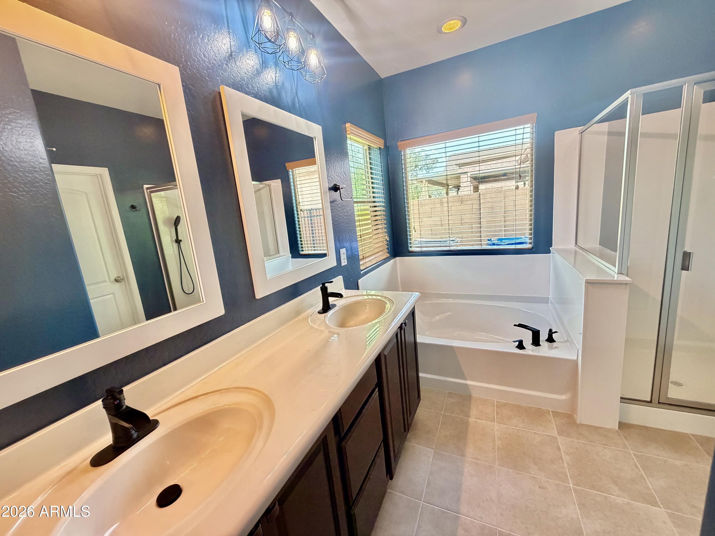 3626 N EMERALD CREEK Drive