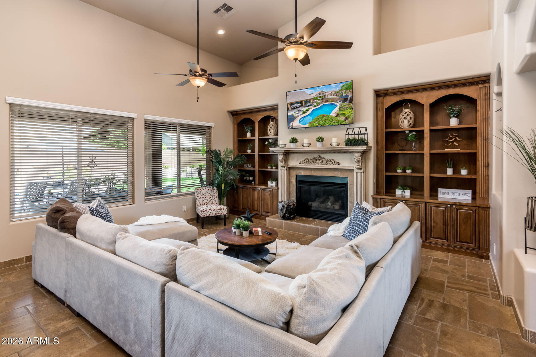 5322 W WHISPERING WIND Drive