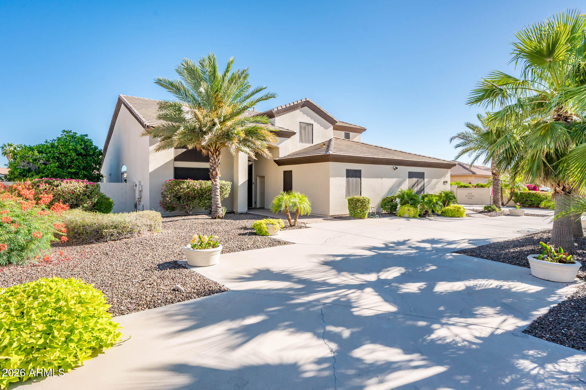 5322 W WHISPERING WIND Drive