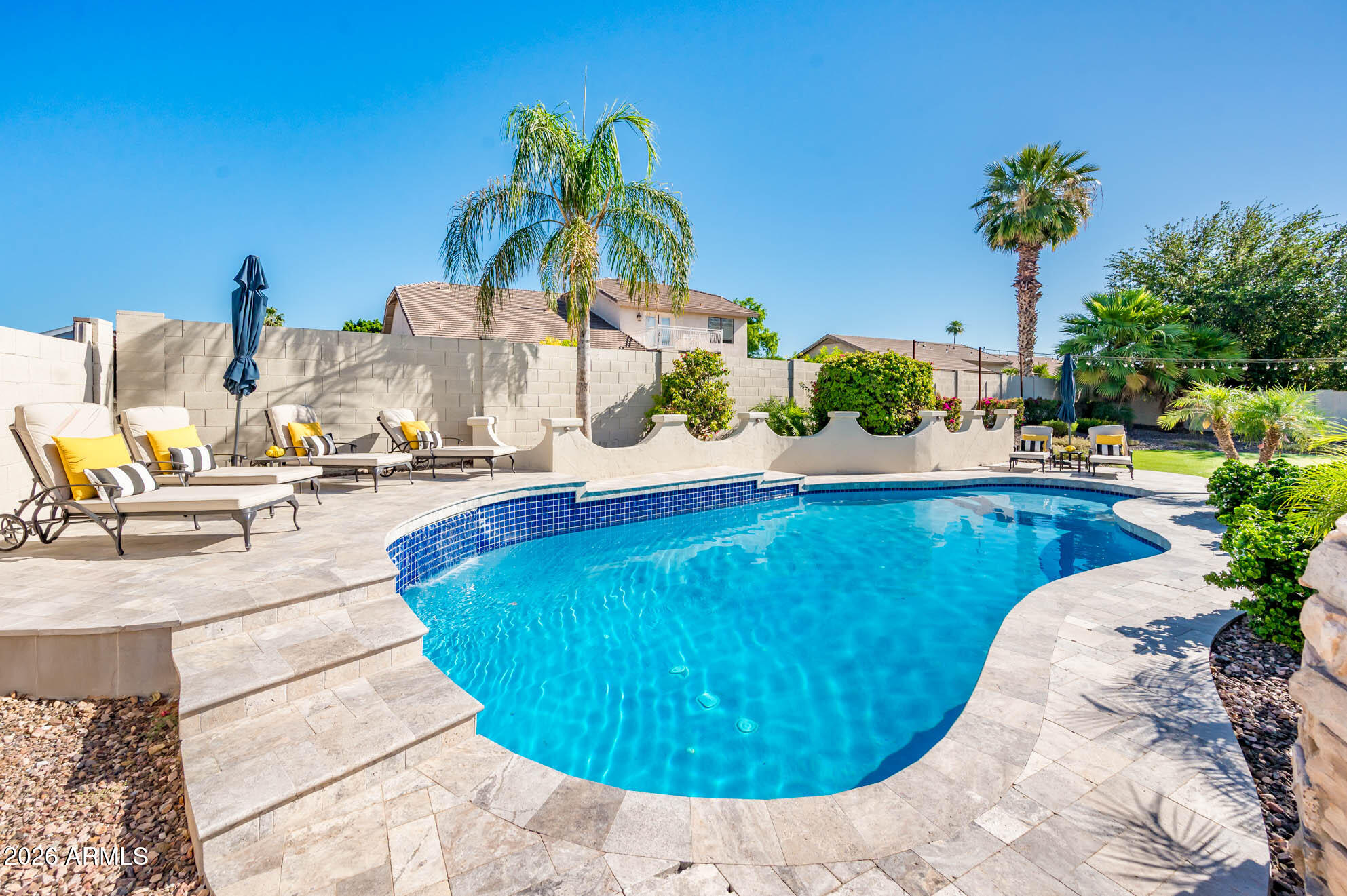 5322 W WHISPERING WIND Drive