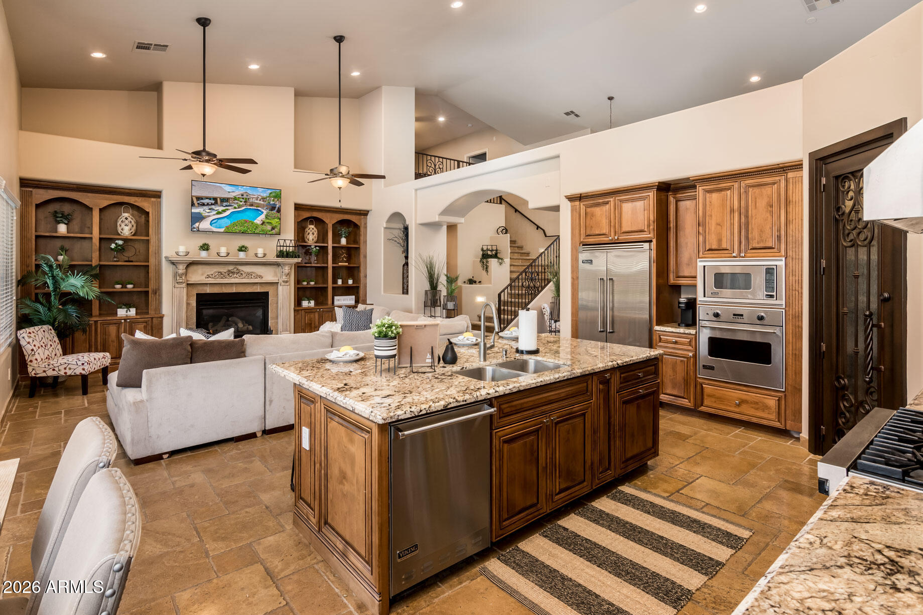 5322 W WHISPERING WIND Drive