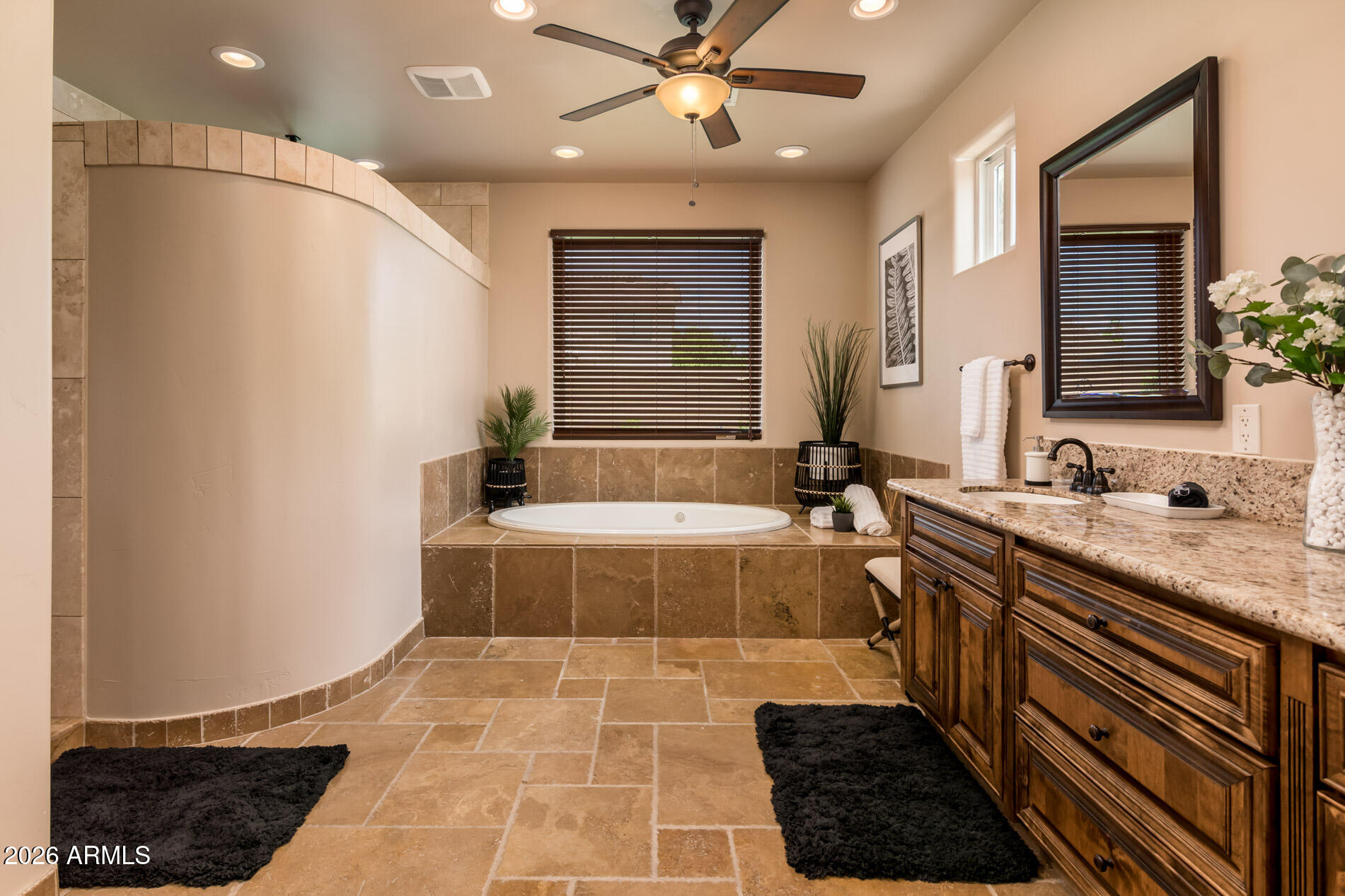 5322 W WHISPERING WIND Drive