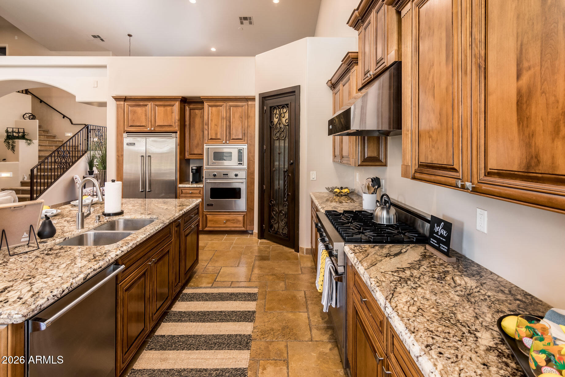 5322 W WHISPERING WIND Drive