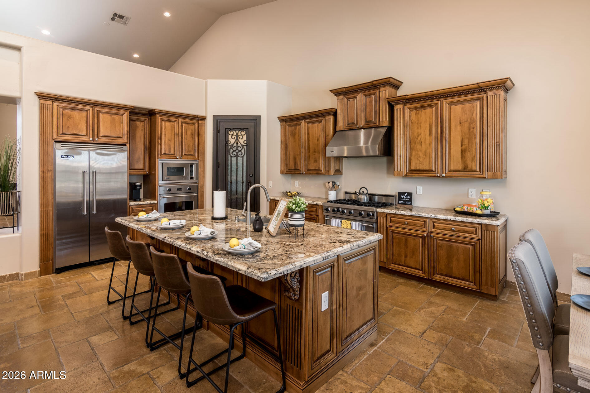 5322 W WHISPERING WIND Drive