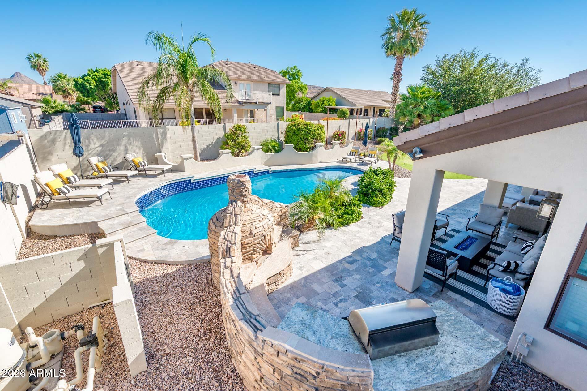 5322 W WHISPERING WIND Drive