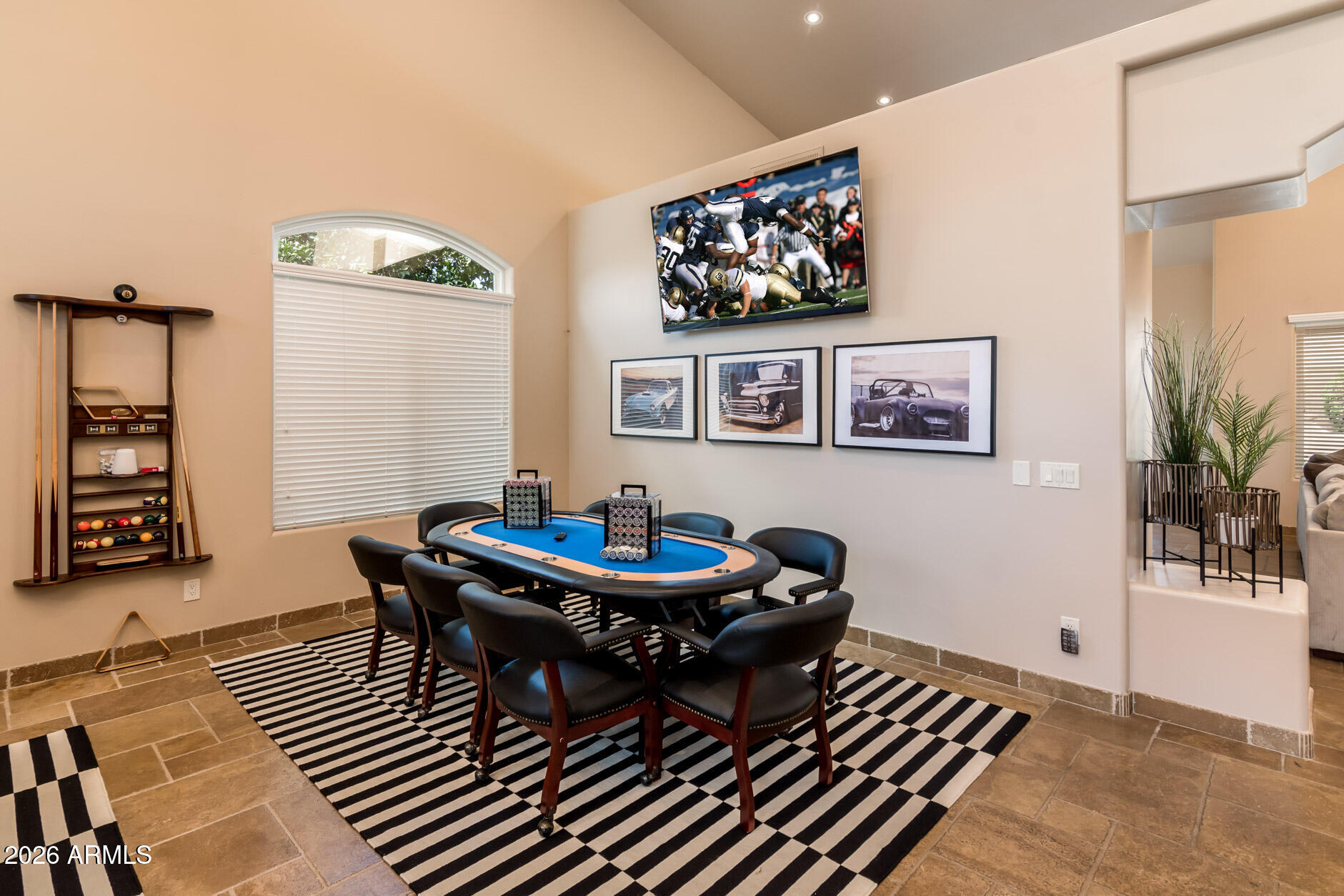 5322 W WHISPERING WIND Drive