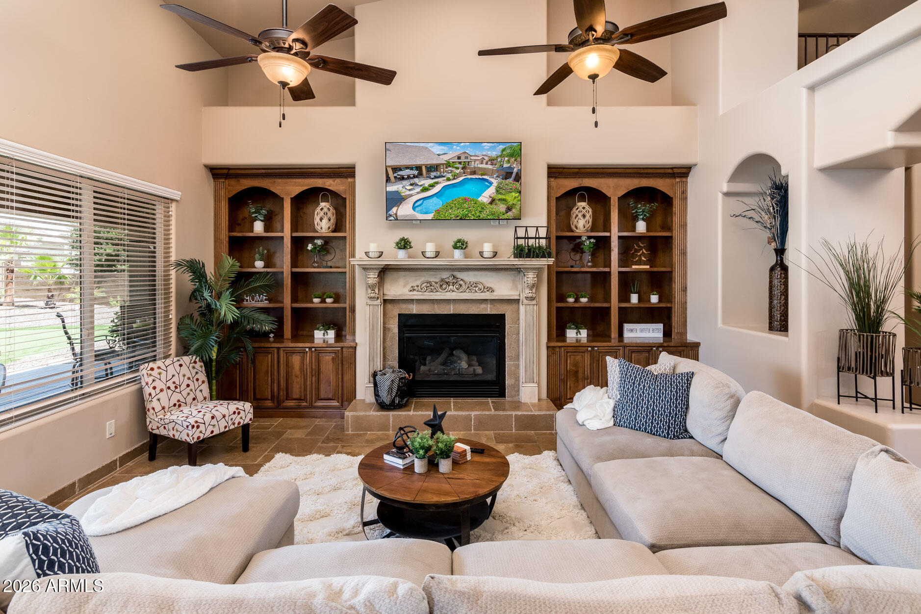 5322 W WHISPERING WIND Drive