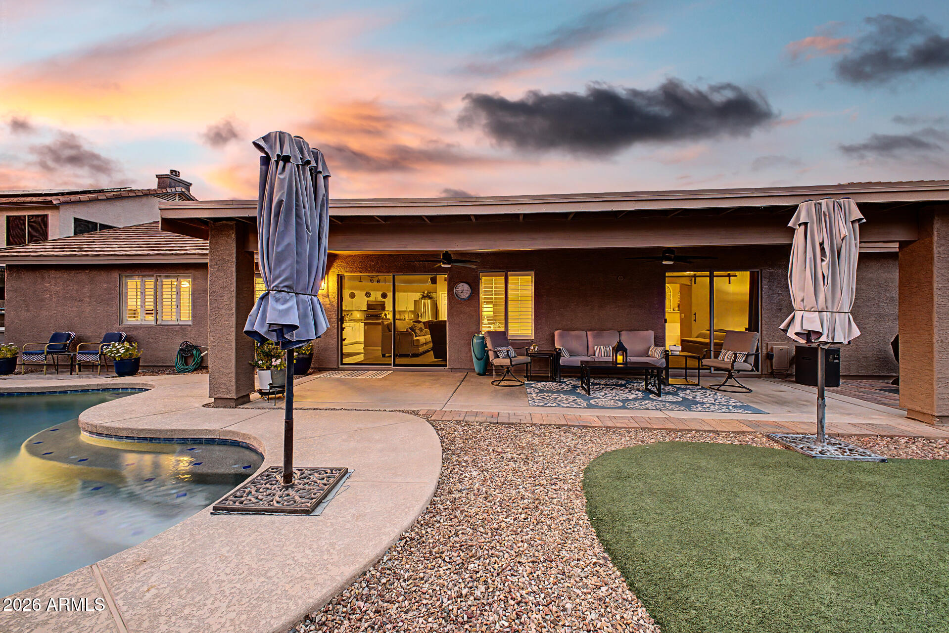 9545 E JUANITA Avenue