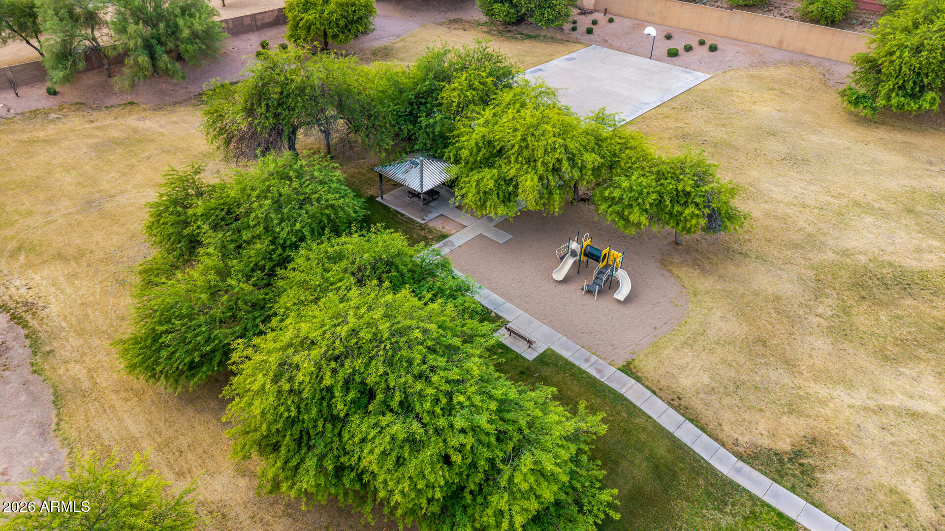 9545 E JUANITA Avenue