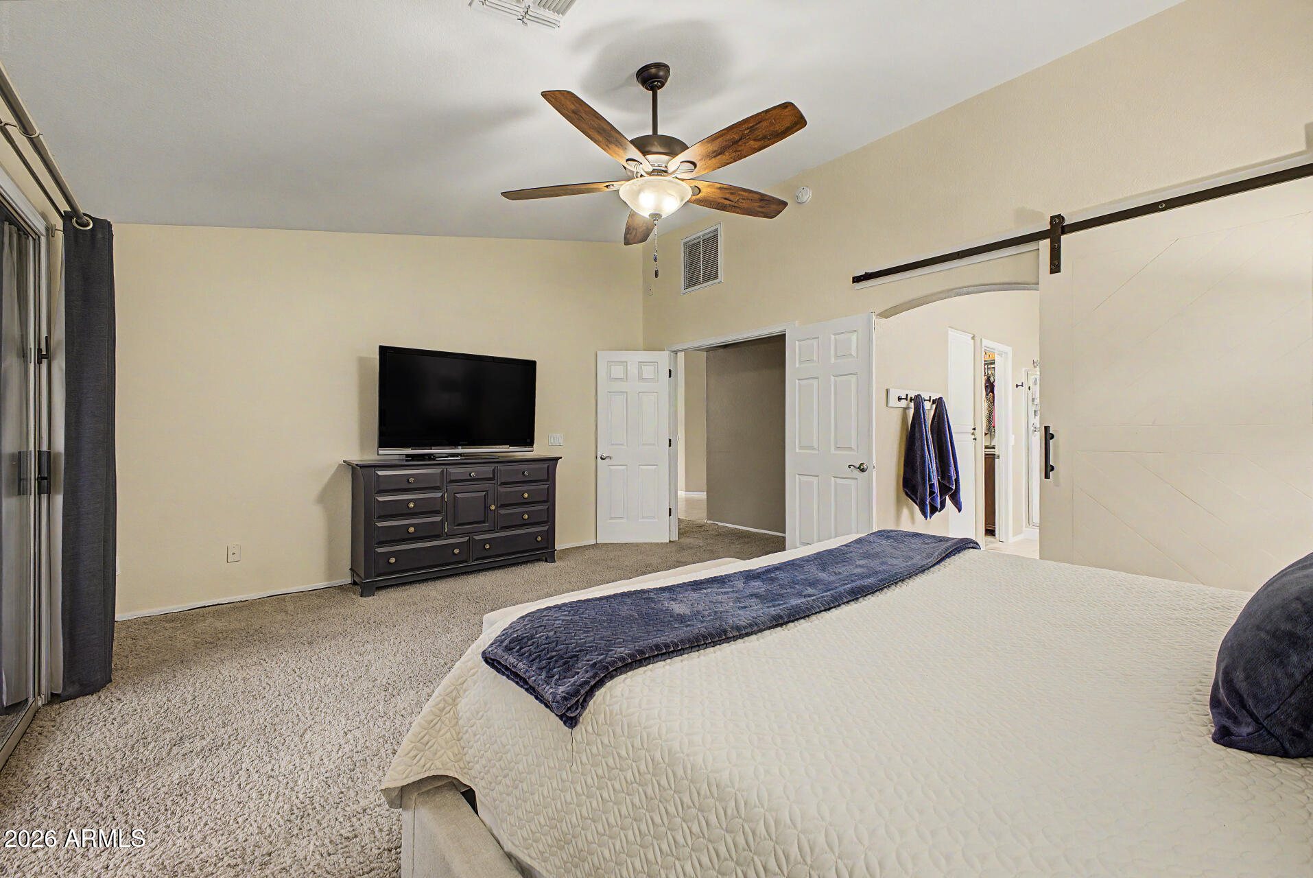 9545 E JUANITA Avenue