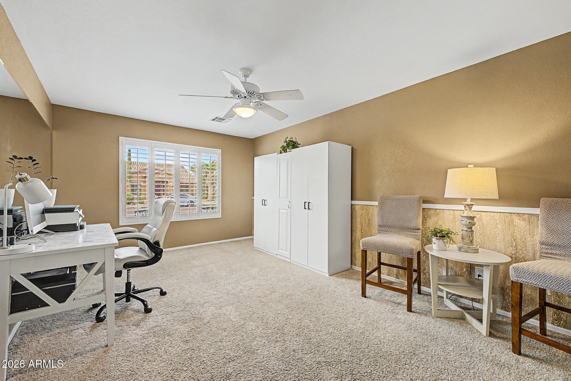 9545 E JUANITA Avenue