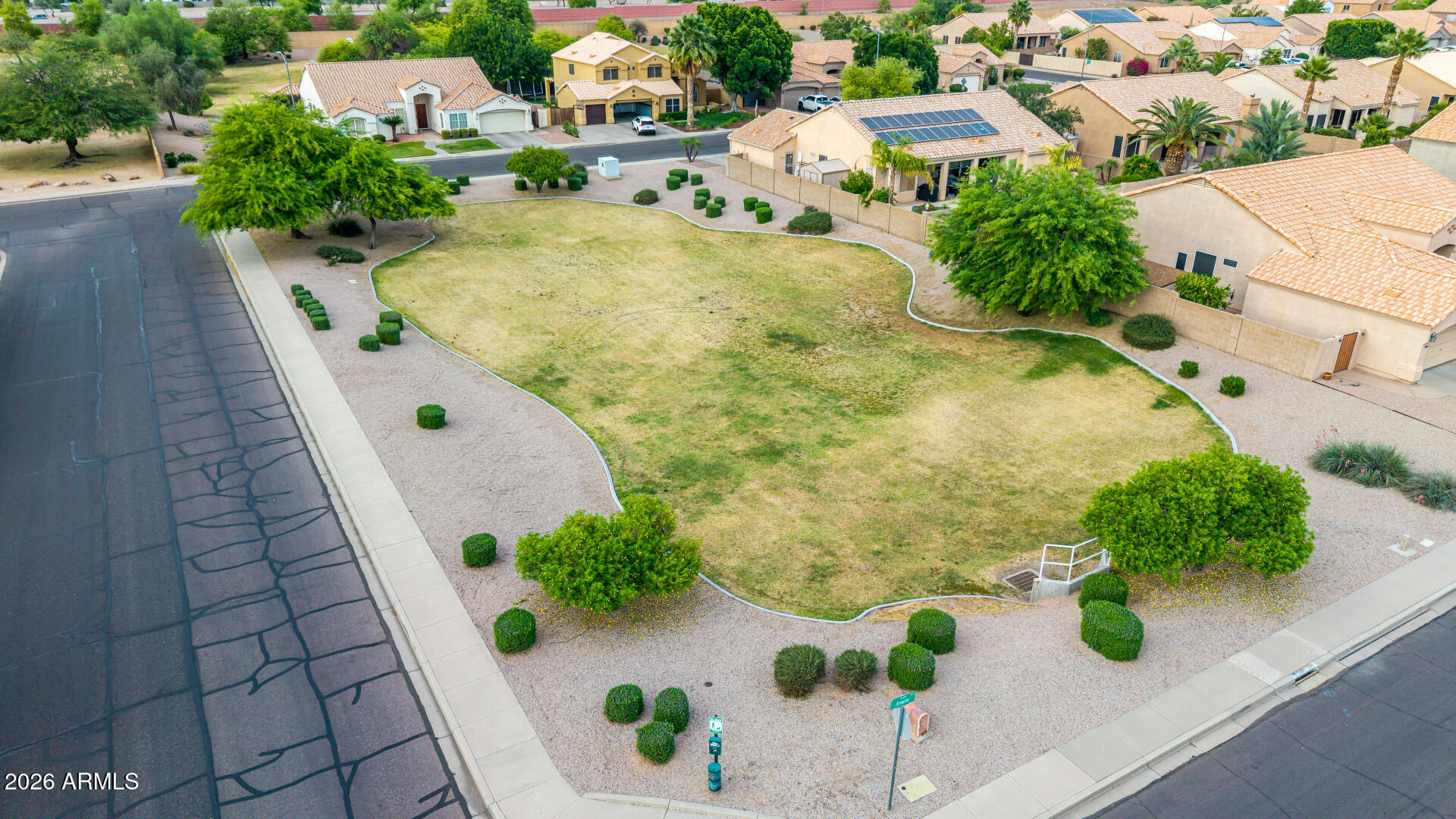 9545 E JUANITA Avenue